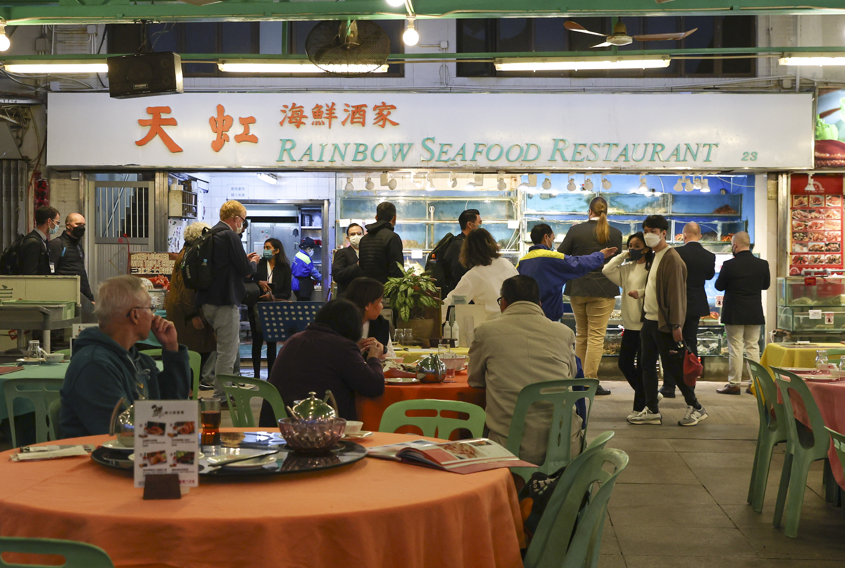 Carol Pak, a spokeswoman for the Lamma Rainbow Seafood Restaurant, said she agreed to host incoming tour groups after a travel agency approached her. Photo: Edmond So