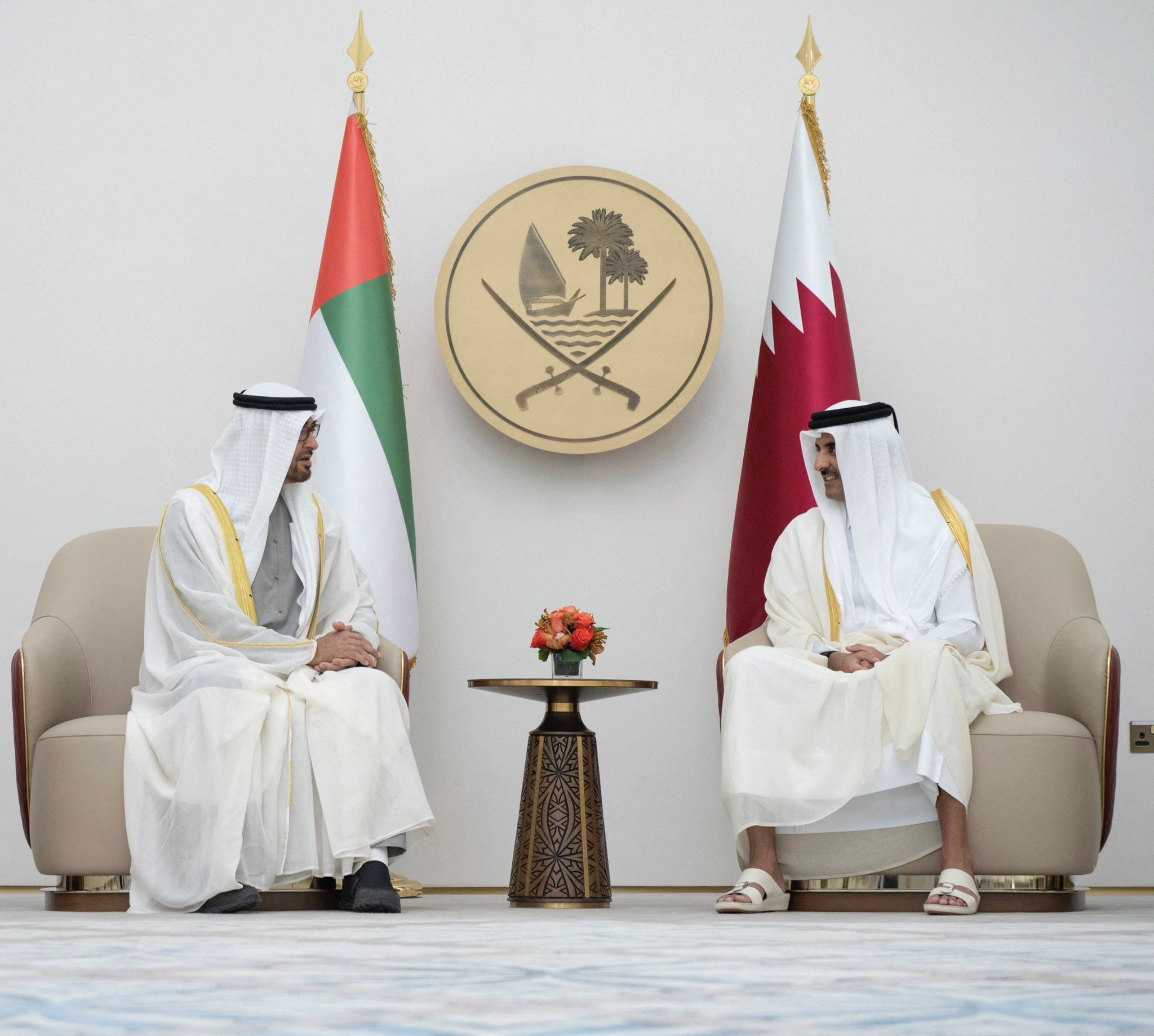 Qatar’s Emir, Sheikh Tamim bin Hamad al-Thani (right) meets with President of the UAE Sheikh Mohamed bin Zayed Al Nahyan in Doha on December 5, 2022. Photo: Reuters