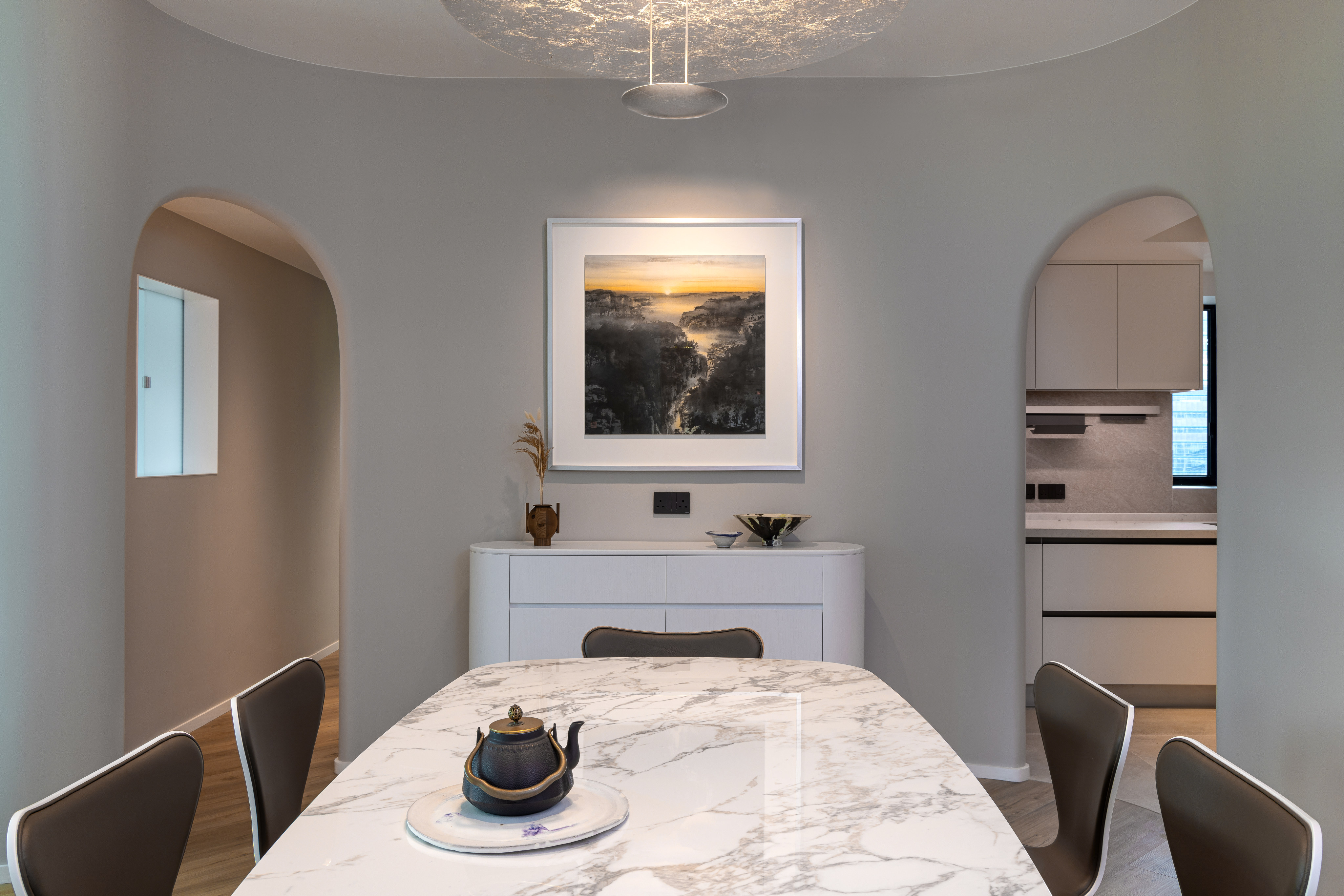 The meticulous renovation by Wesley Liu of a Happy Valley, Hong Kong flat saw awkward angles arced and an artistic homeowner’s needs met to create an elegant, soft-edged home. Photo: Wesley Liu and Dick Liu