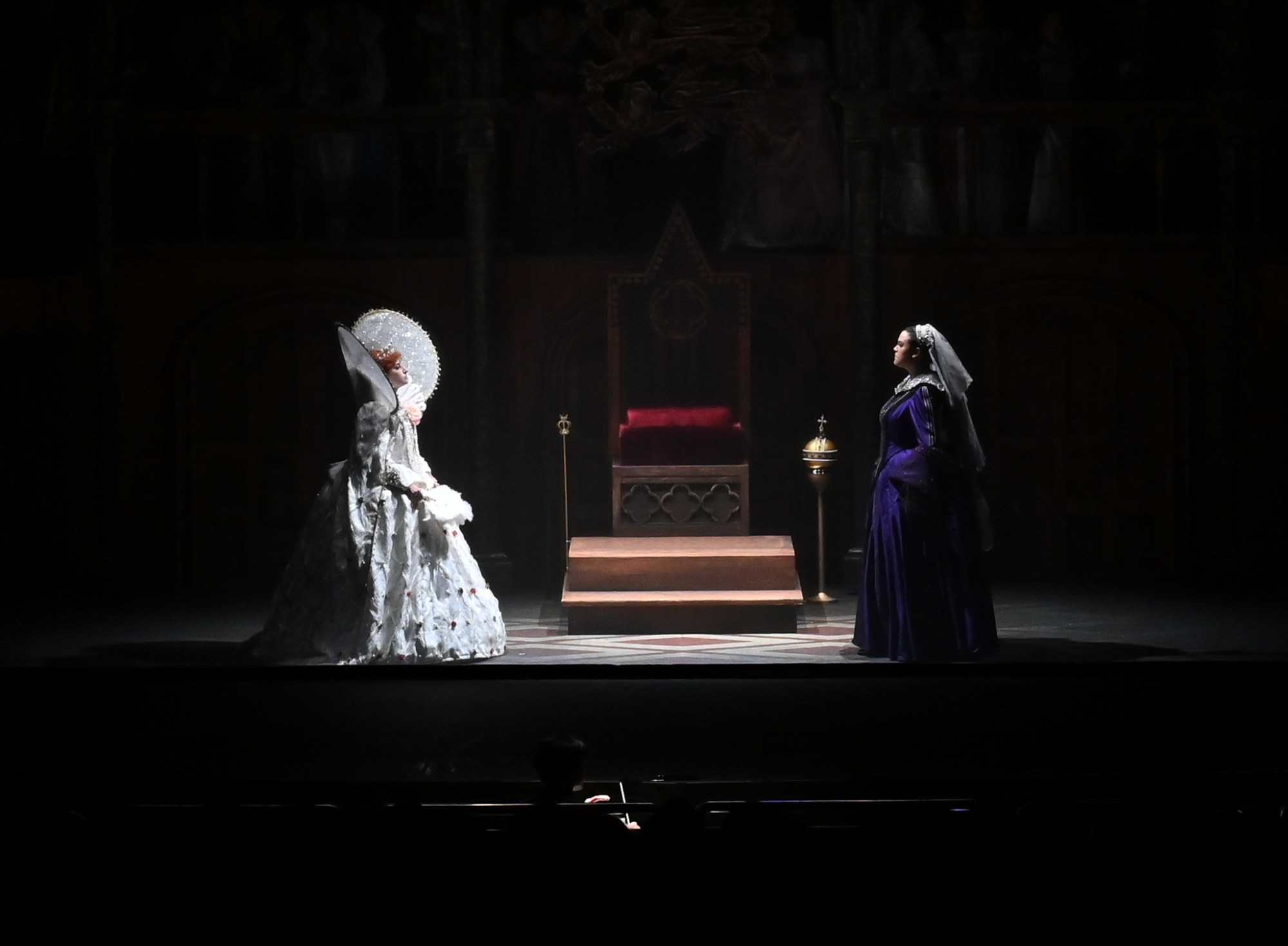 Hilary Ginther as Elisabeth (left) and Meryl Dominguez as Mary in the December 9 performance by Musica Viva of Donizetti’s opera “Maria Stuarda”. Photo: Titan Lam