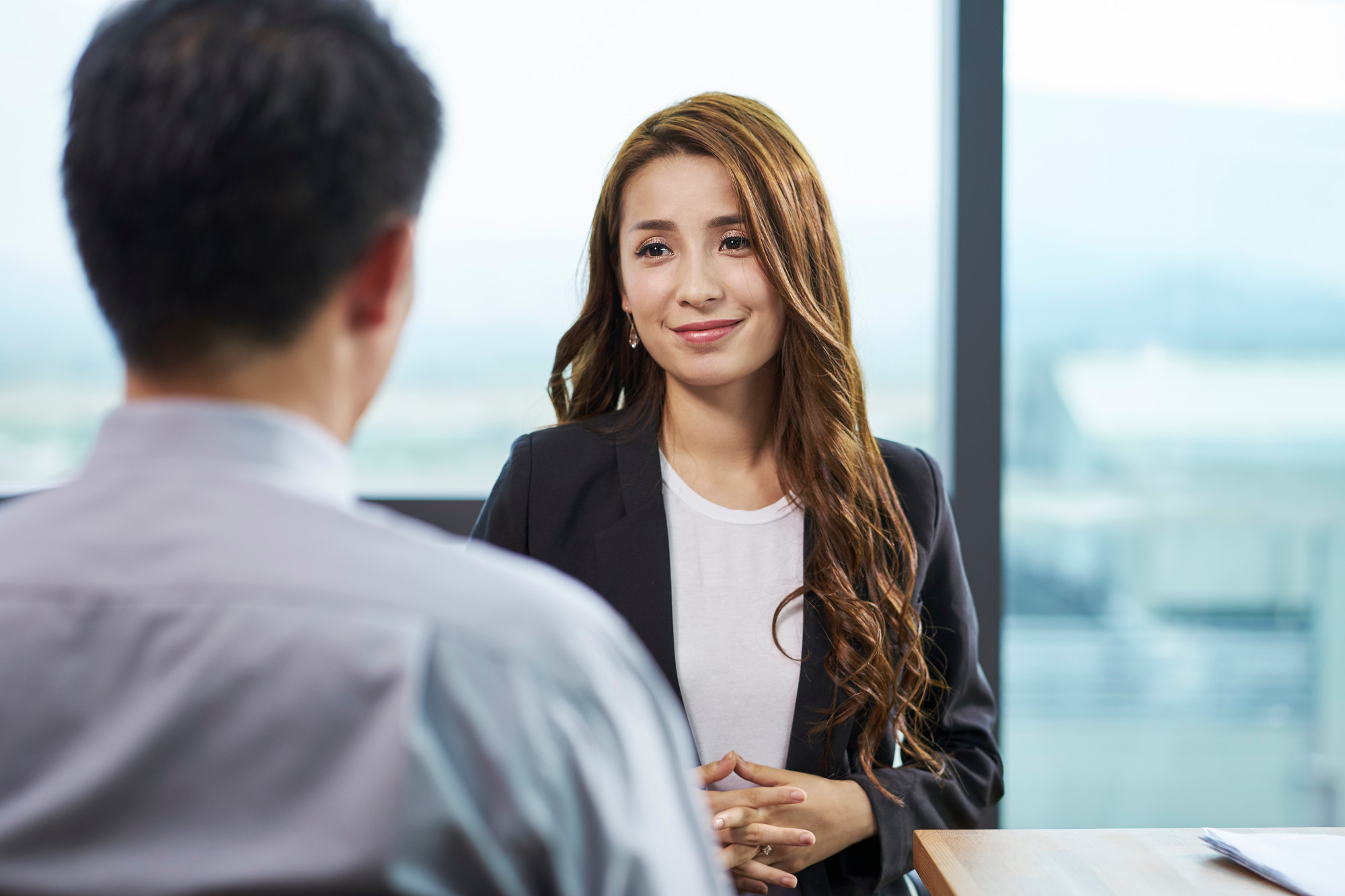 good-figure-and-facial-features-job-ad-in-china-for-young-female