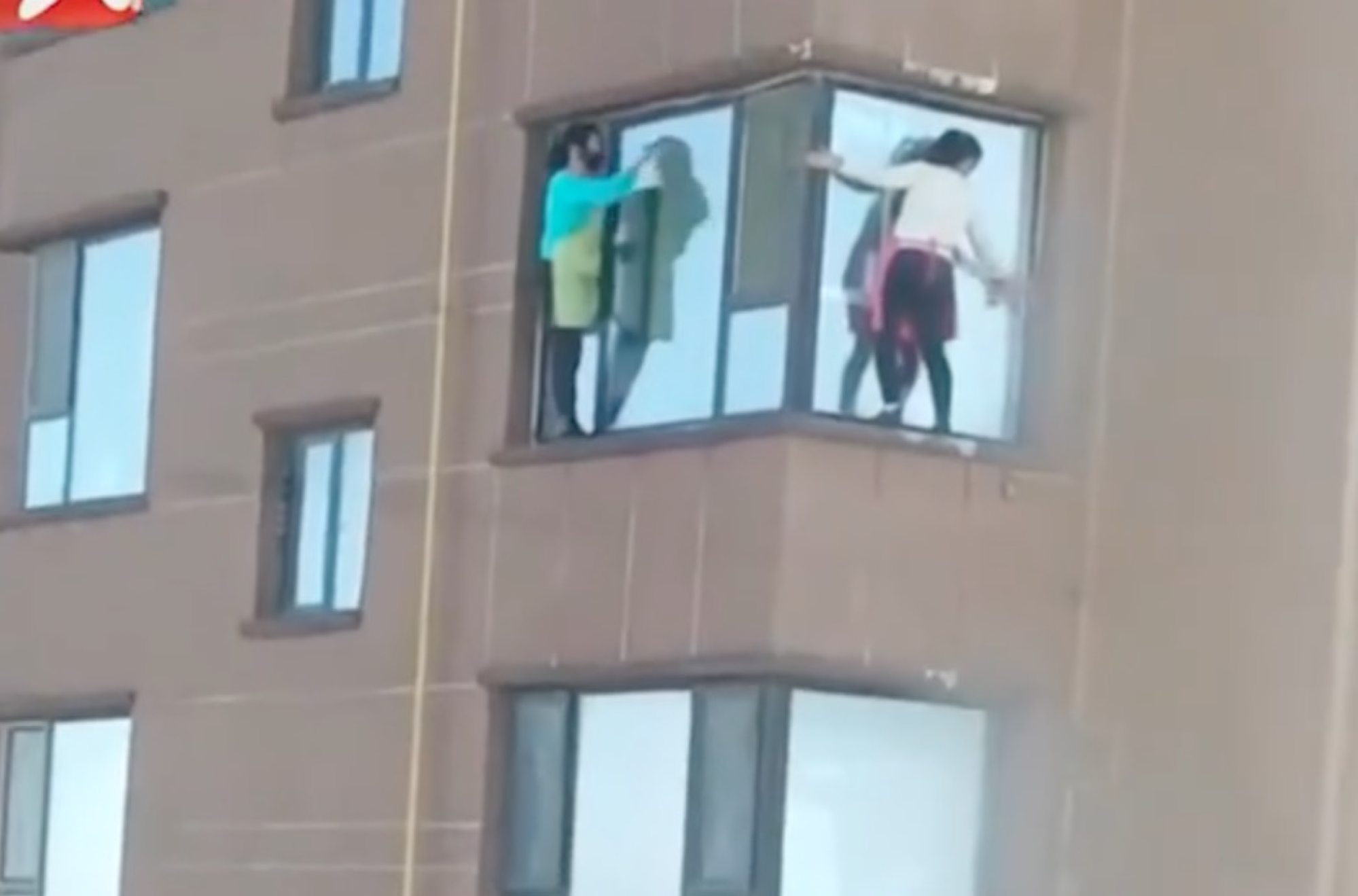 ‘It seems like their lives are cheaper than safety gear which only costs a few dozen yuan’, says one online commenter after watching the video. Photo: The Paper