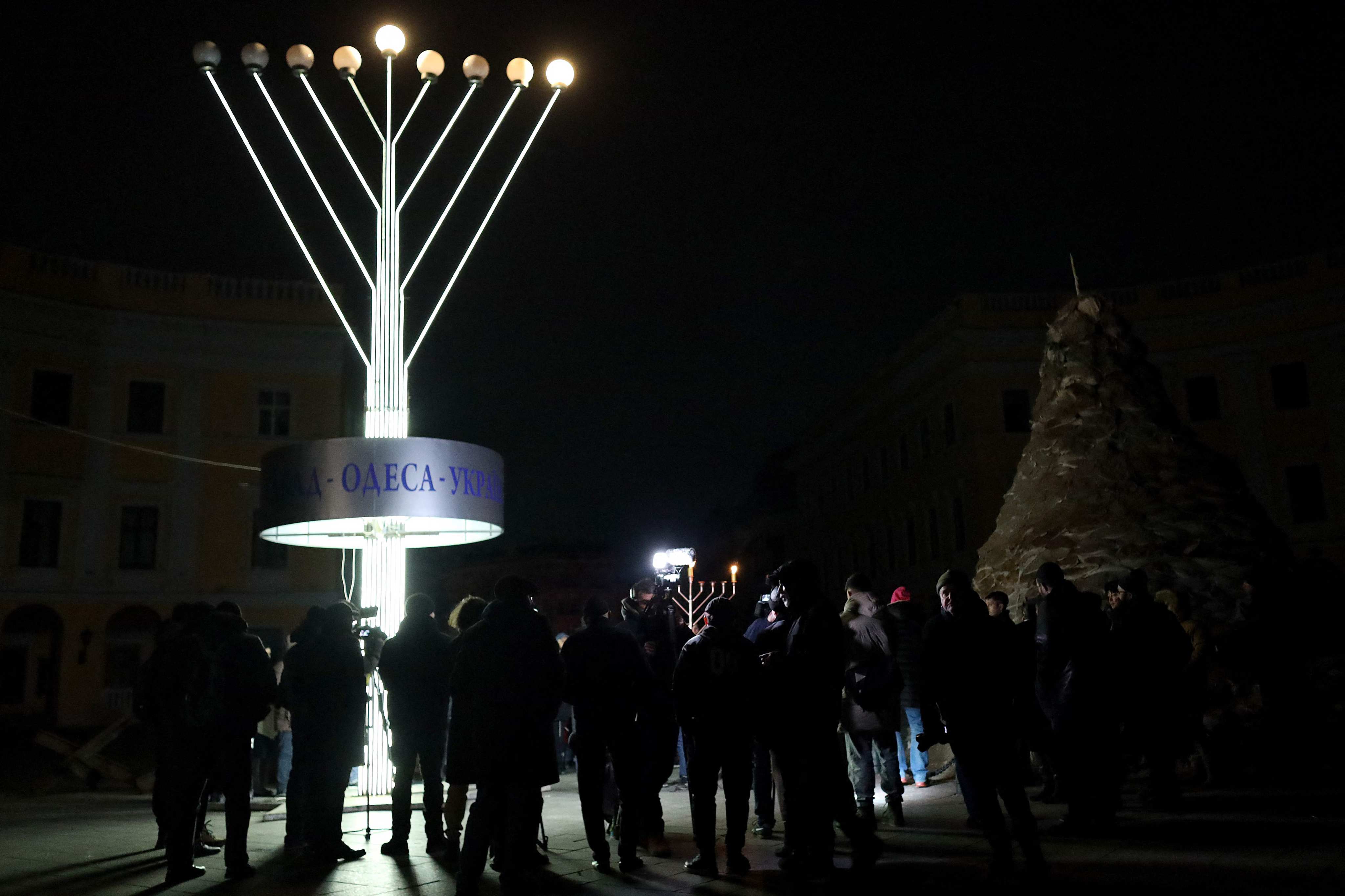 Hanukkah menorah lighting to be held on 'Sunday Night Football