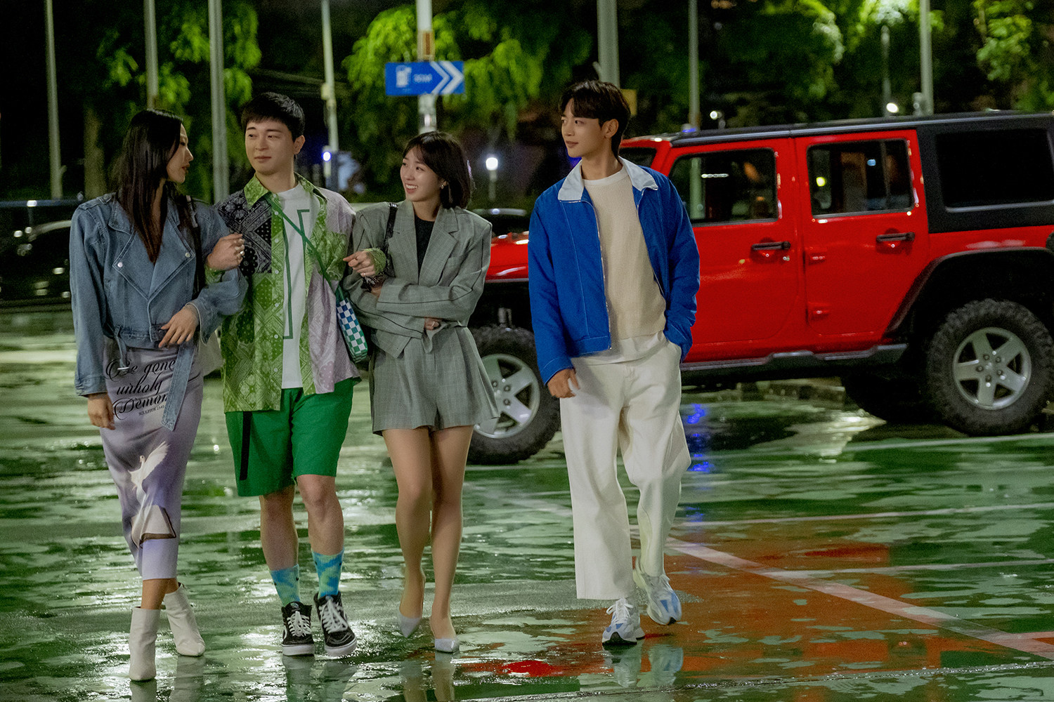 (From left) Park Hee-jung, Lee Sang-eun, Chae Soo-bin and Minho in a still from The Fabulous.