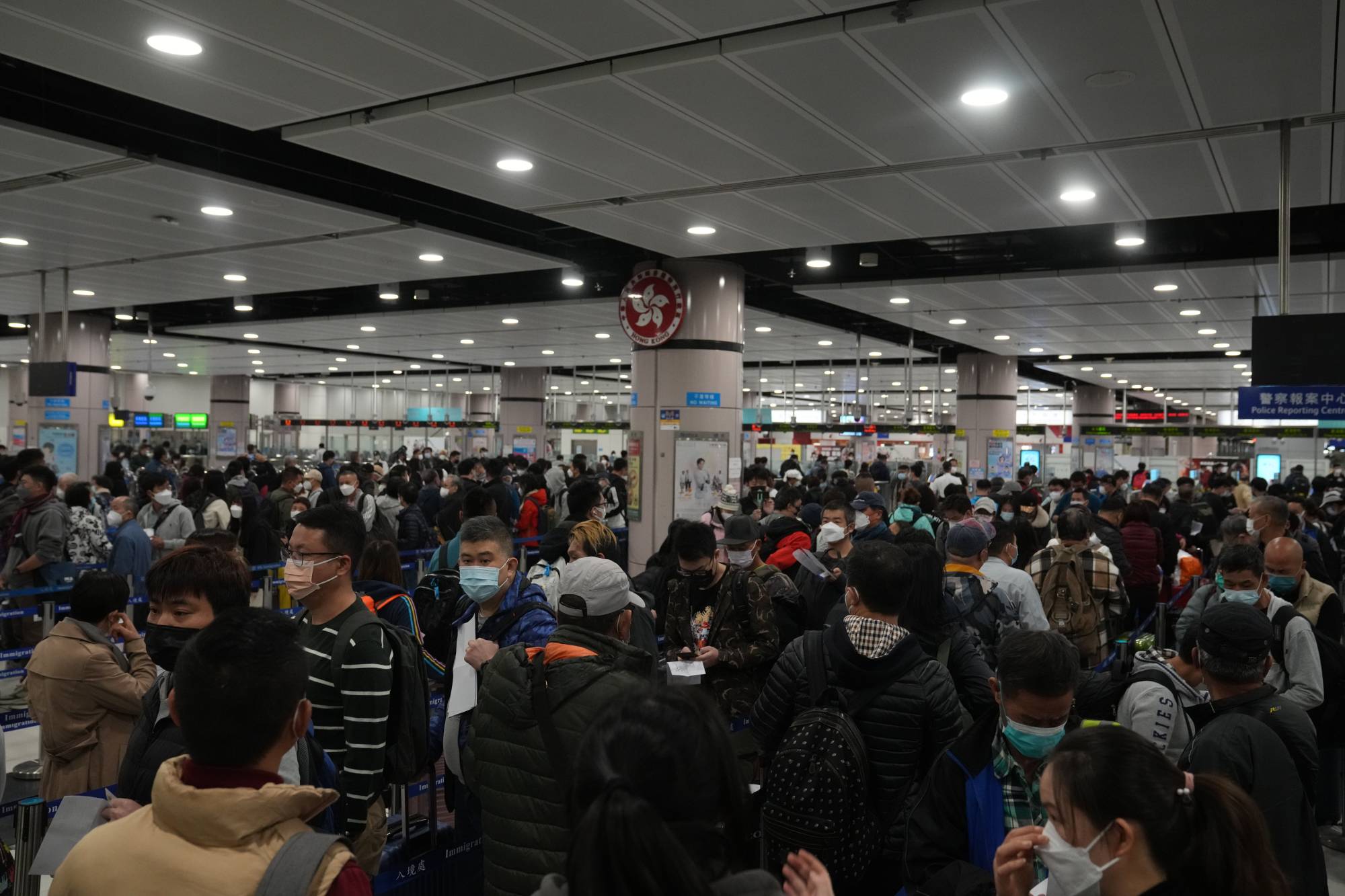The Lok Ma Chau station border crossing was packed on Sunday morning. Photo: Sam Tsang