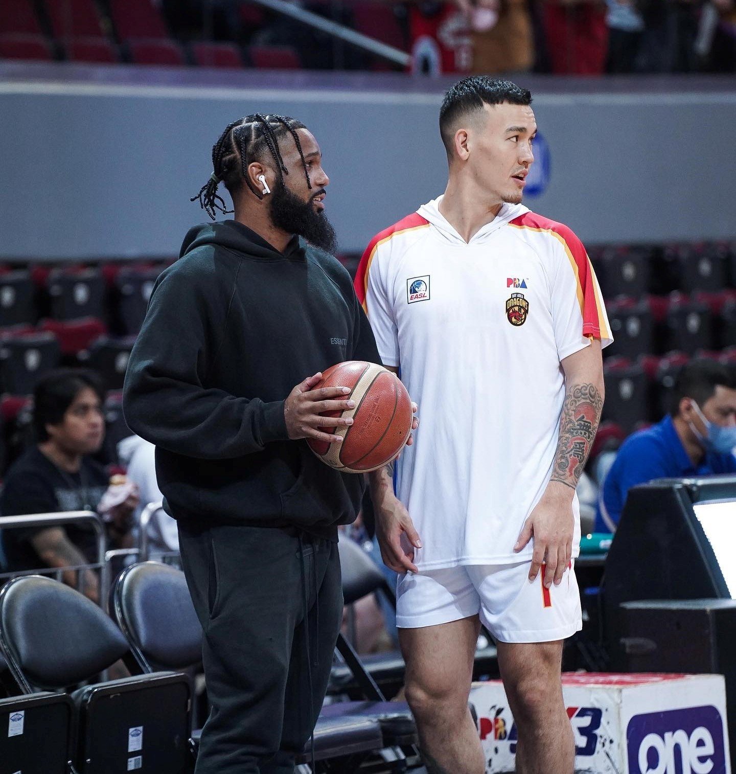 Starting point guard Glen Yang (right) will return in the crucial Game 6 on Wednesday. Photo: Handout