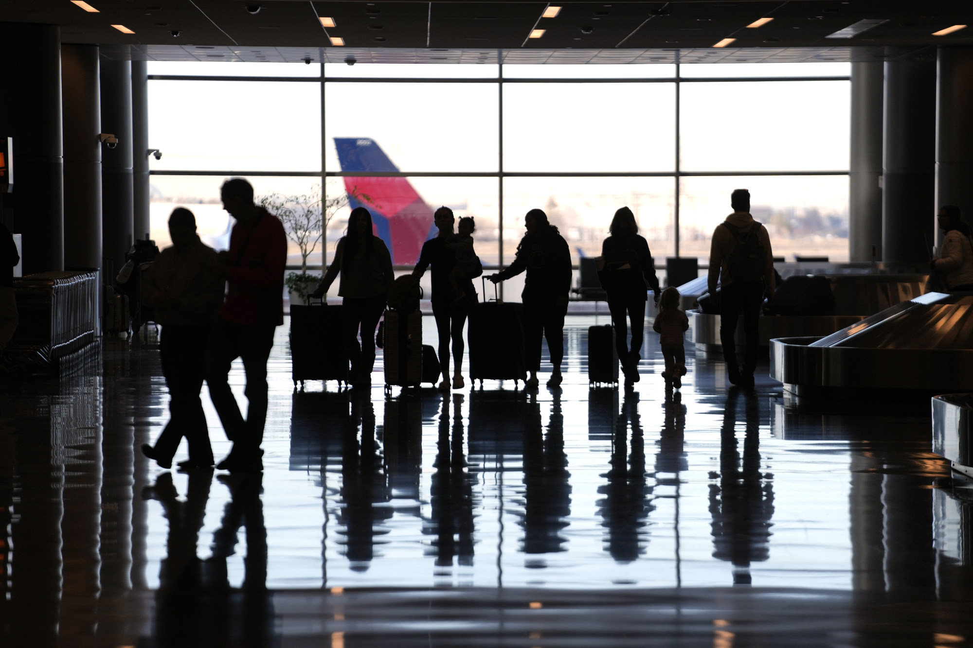 Thousands Of US Flights Delayed Or Cancelled Due To Computer Glitch ...