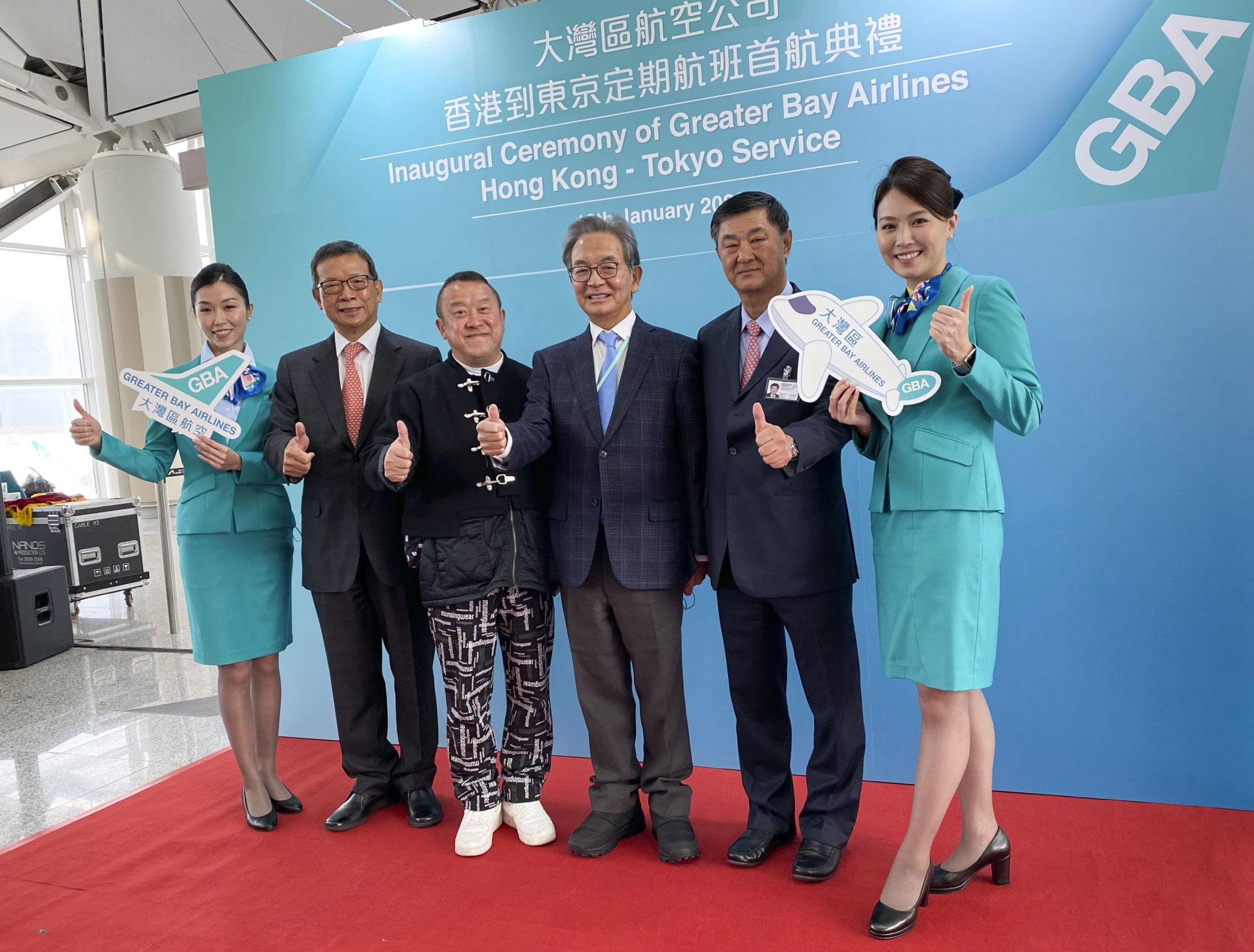 A thumbs-up from Stanley Hui (second left), actor Eric Tsang Chi-wai, Jack So and Bill Wong. Photo: SCMP