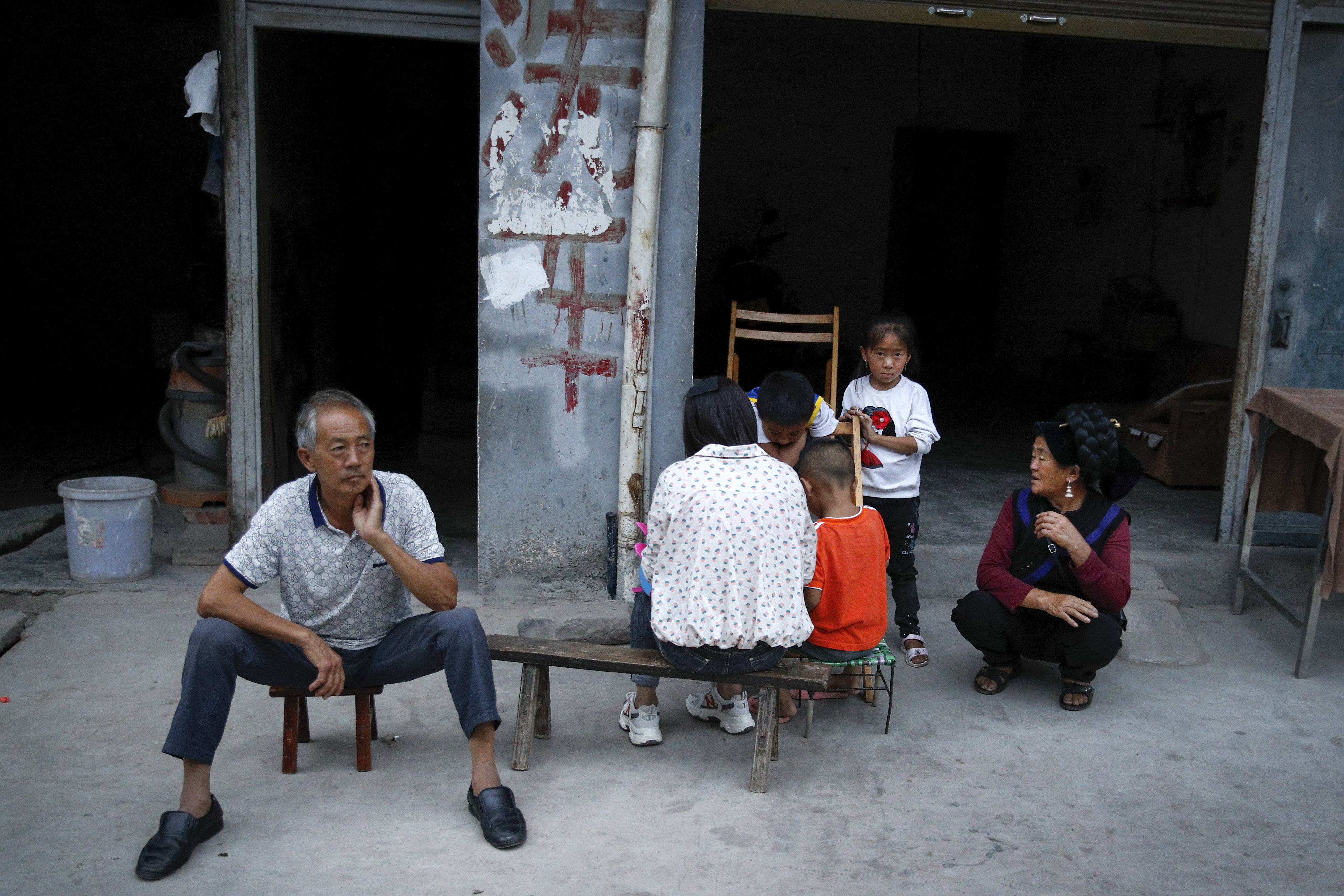 China’s Gini coefficient, which measures income distribution across a populace, was 0.466 in 2021, lower than 0.491 in 2008, showing improvement but still severe inequality. Photo: AP