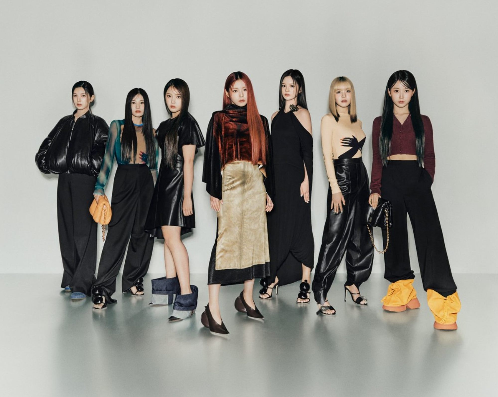 5 корейских групп-новичков, продвигающих мир роскошной моды: Даниэль из NewJeans является послом Louis Vuitton,  Вонен из Ive в Miu Miu, NMixx в Loewe, Aespa в Chopard и Enhypen в Ami