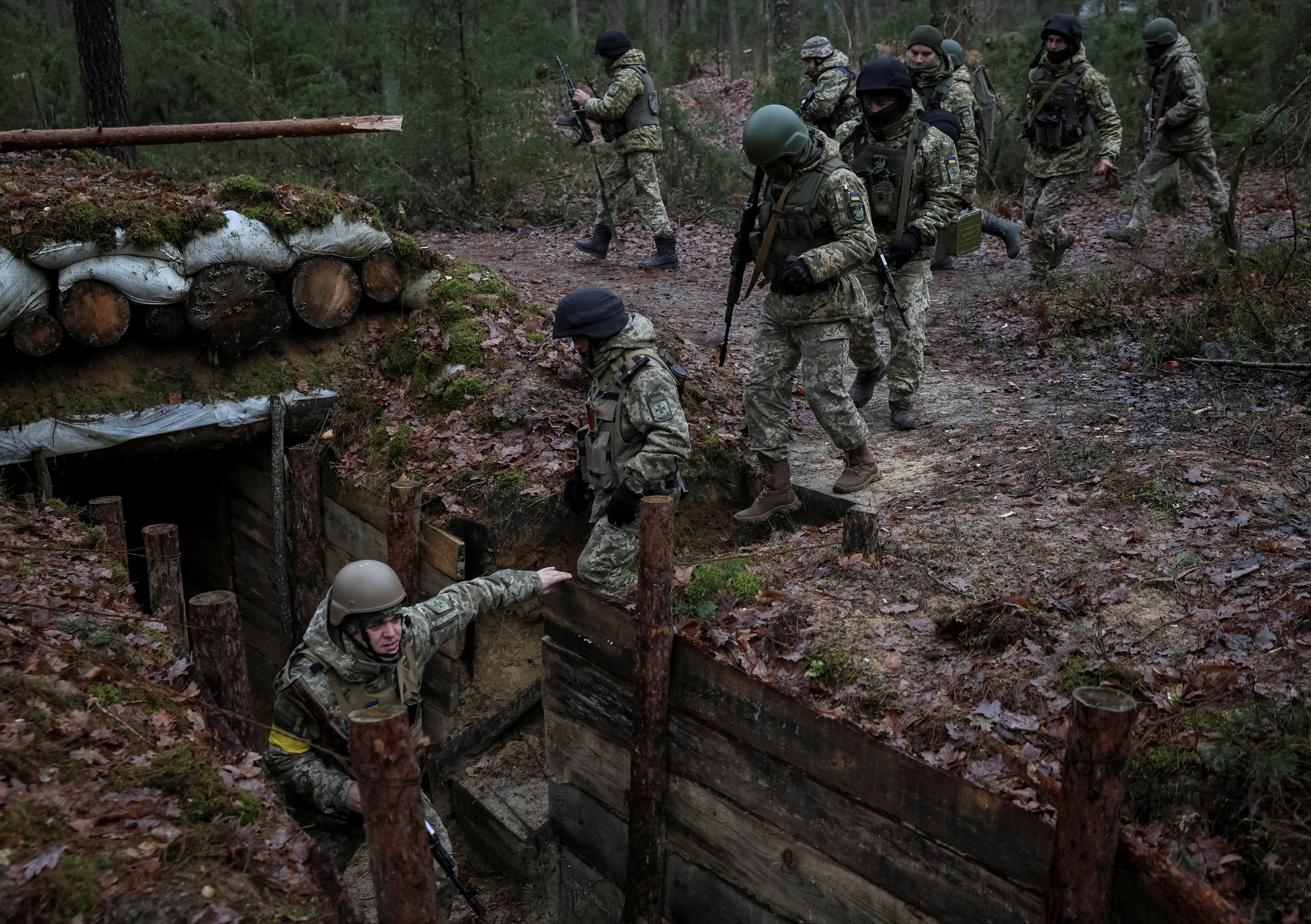 Ukrainian Border Guards near the border with Belarus, in Volyn region, Ukraine. Photo: Reuters