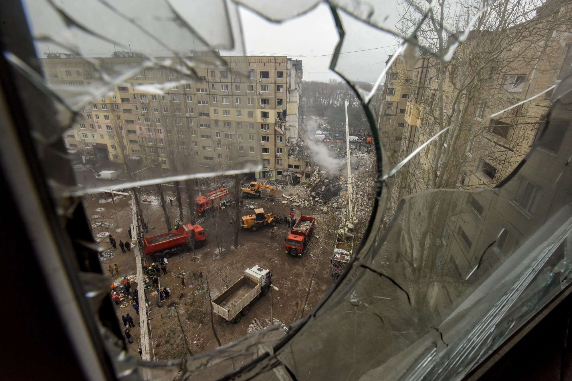 Ukraine war: child’s body pulled from Dnipro high-rise, 41 deaths from ...