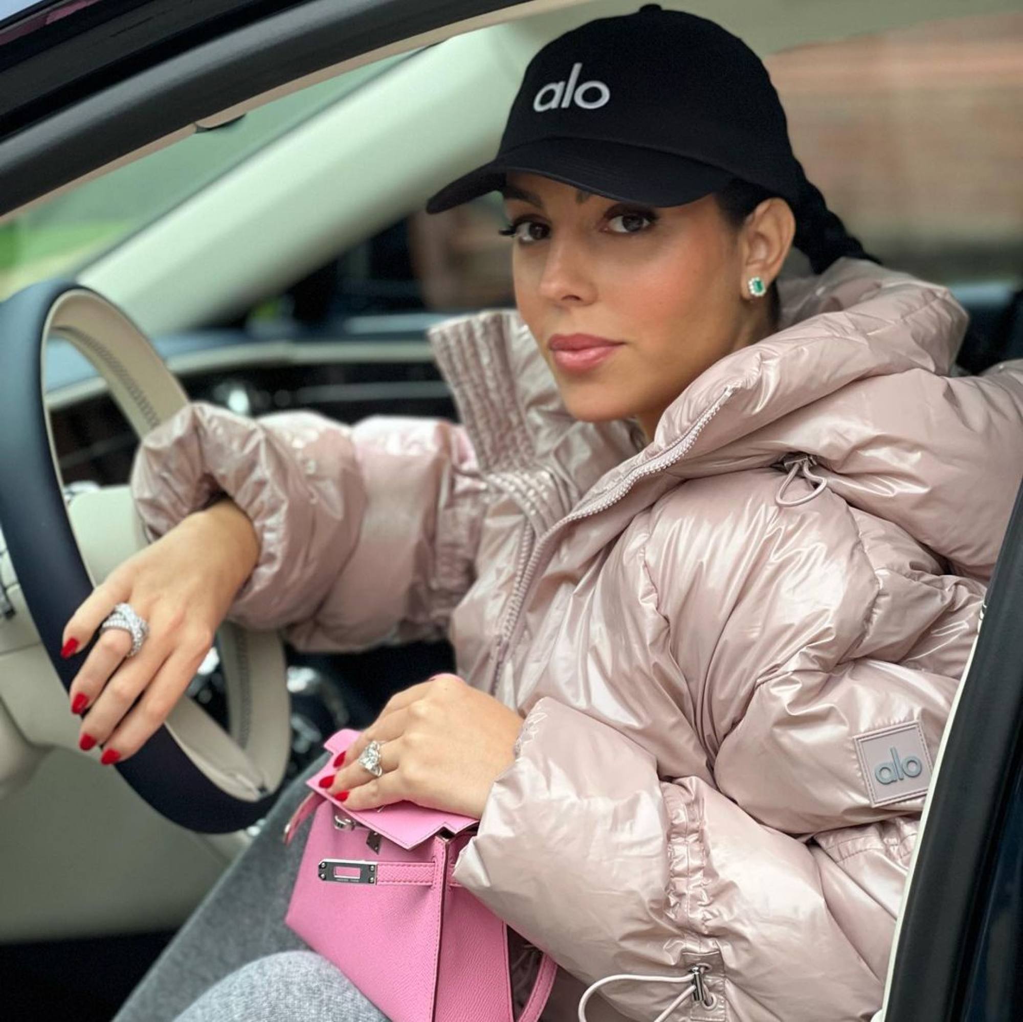Inside Georgina Rodríguez's glamorous new life in Saudi Arabia: Cristiano  Ronaldo signed a multimillion-dollar Al Nassr deal, moved countries – and  his partner is already a Gulf Kingdom style icon