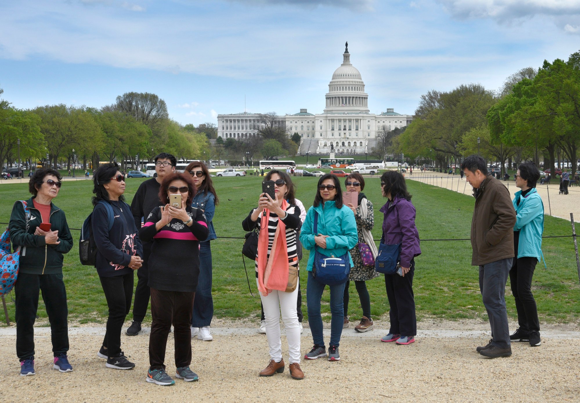 Chinese tourists in front of the US Capitol in 2018. Photo: Getty Images