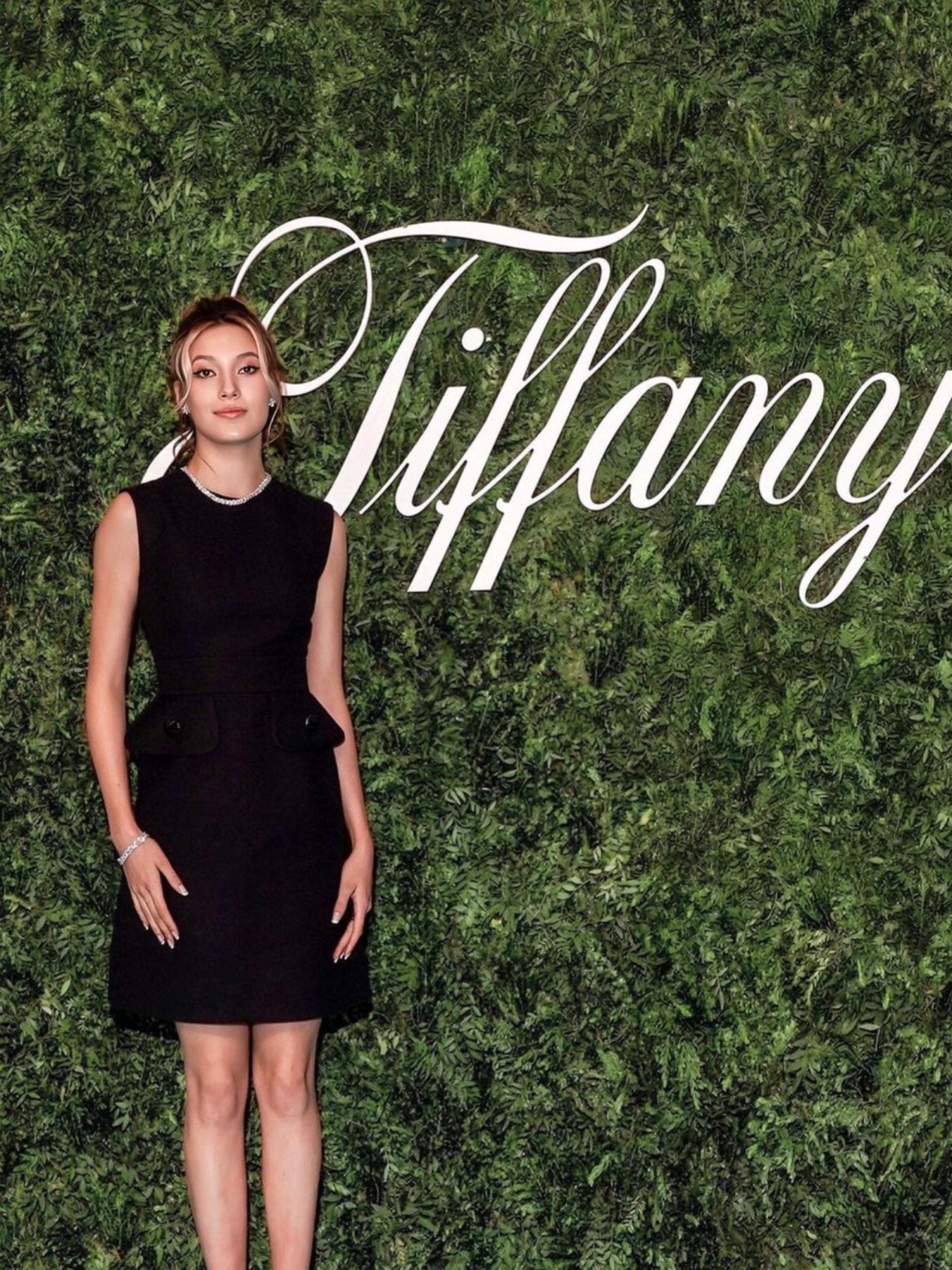 Eileen Gu wearing Tiffany & Co. at the 2021 Met Gala. - Tiffany