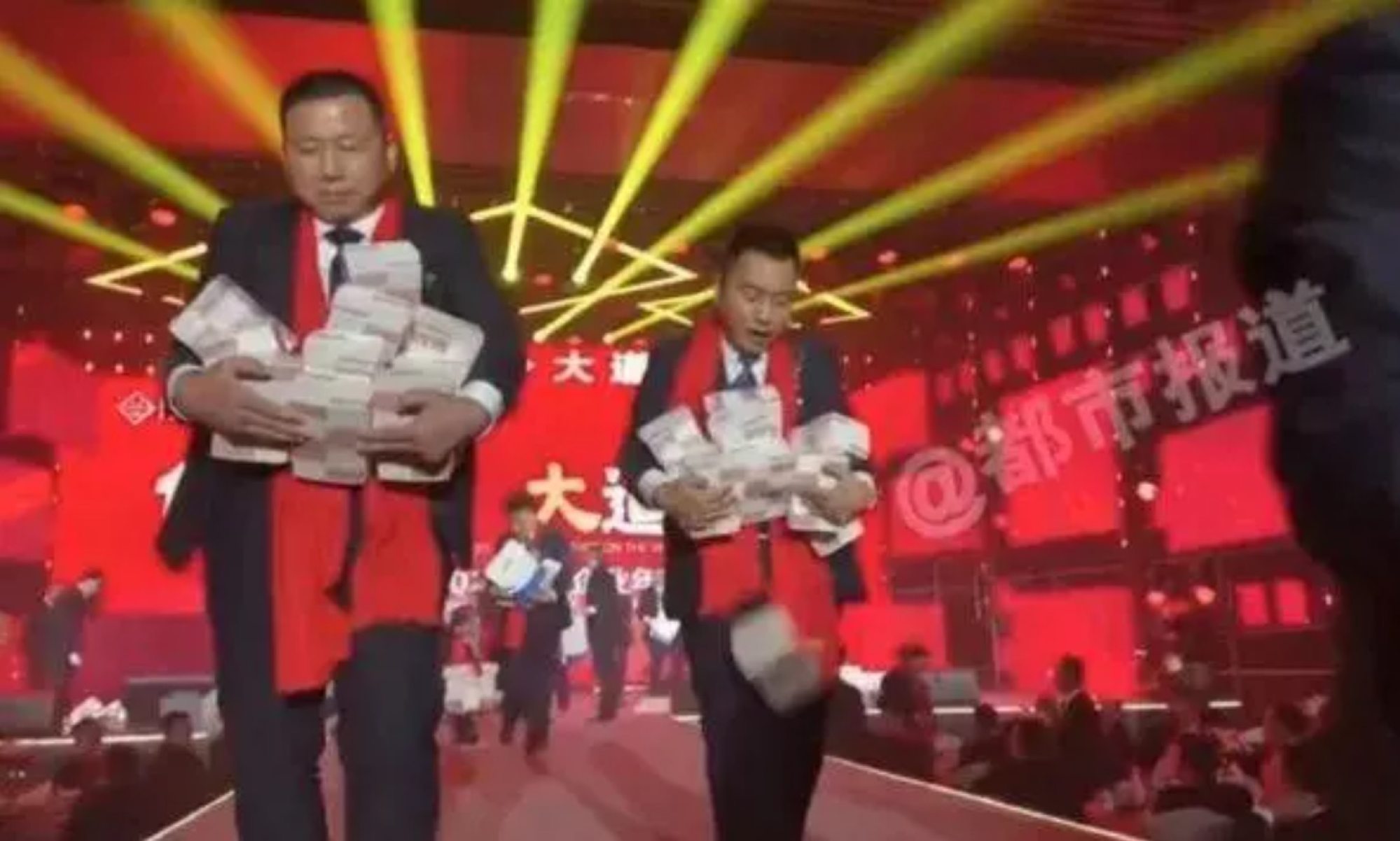Chinese Food Pay with Cash Exploring the Delicious Intersection of Food and Finances
