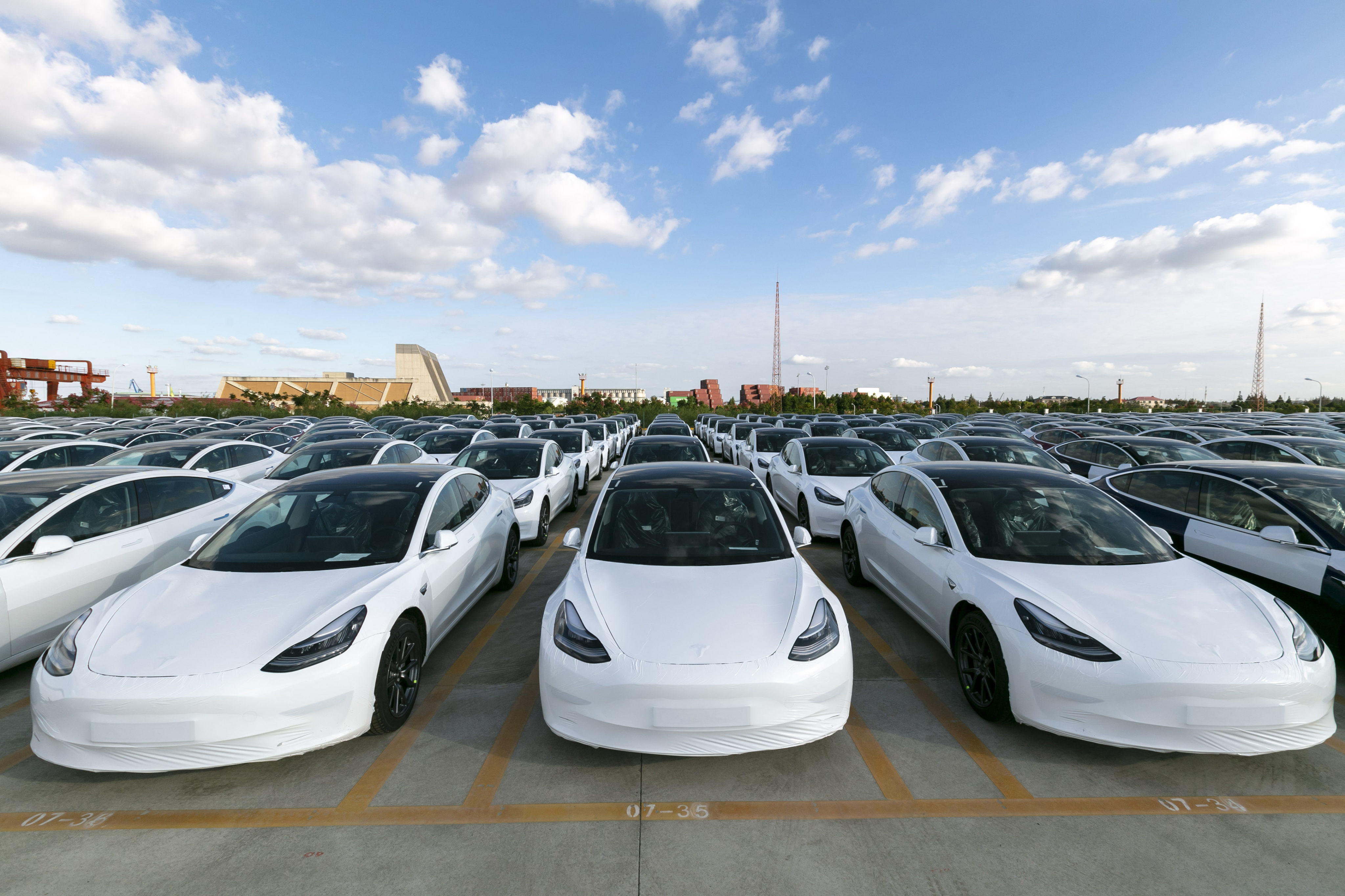 Tesla’s China-made Model 3 electric vehicles for export to Europe are seen at the Waigaoqiao port in Shanghai on October 19, 2020. Photo: Xinhua