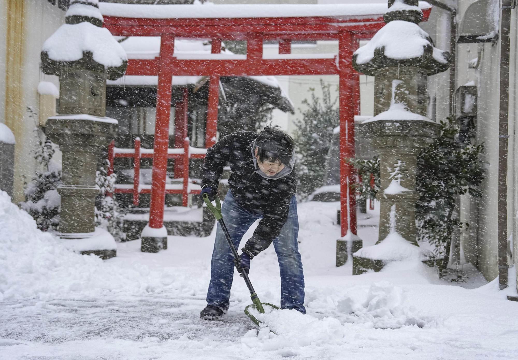 Allure of Japan's powder snow a growing danger as more tourists ski  backcountry