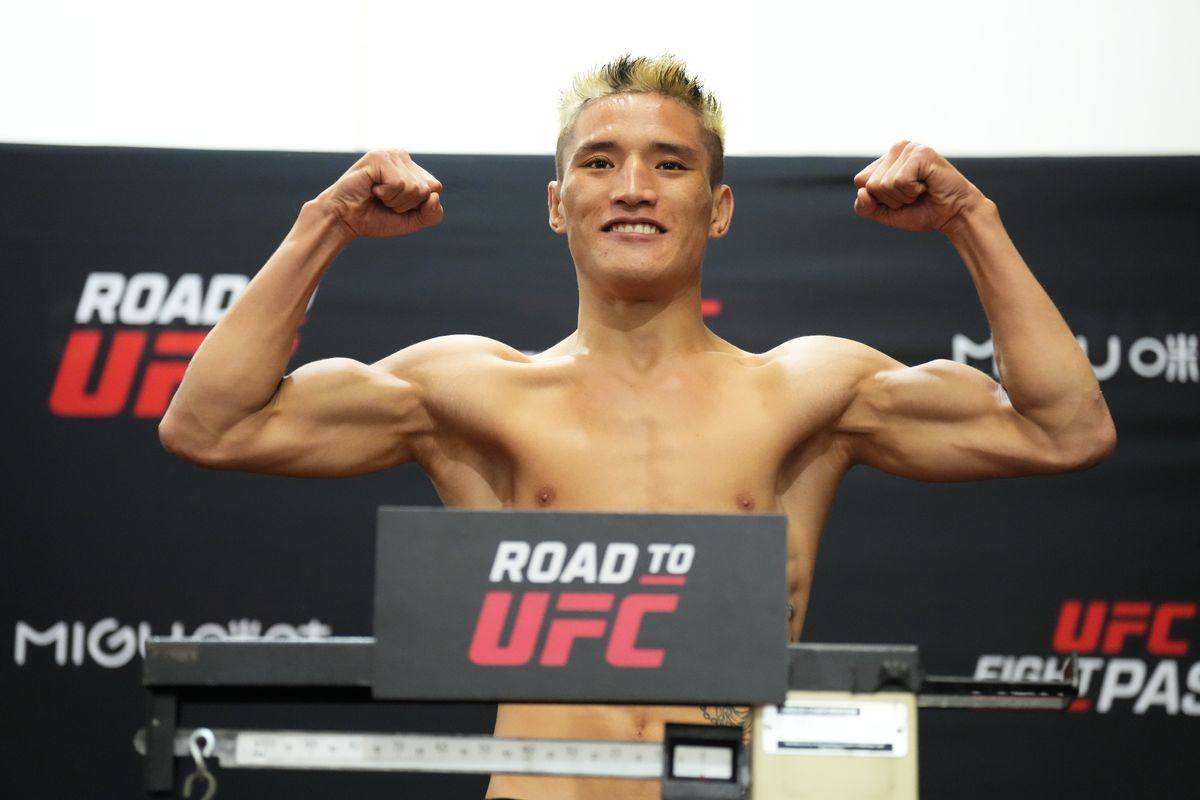 Yi Zha beat Japan’s Koyomi Matsushima in the Road to UFC semi-finals in Abu Dhabi. Photo: Handout