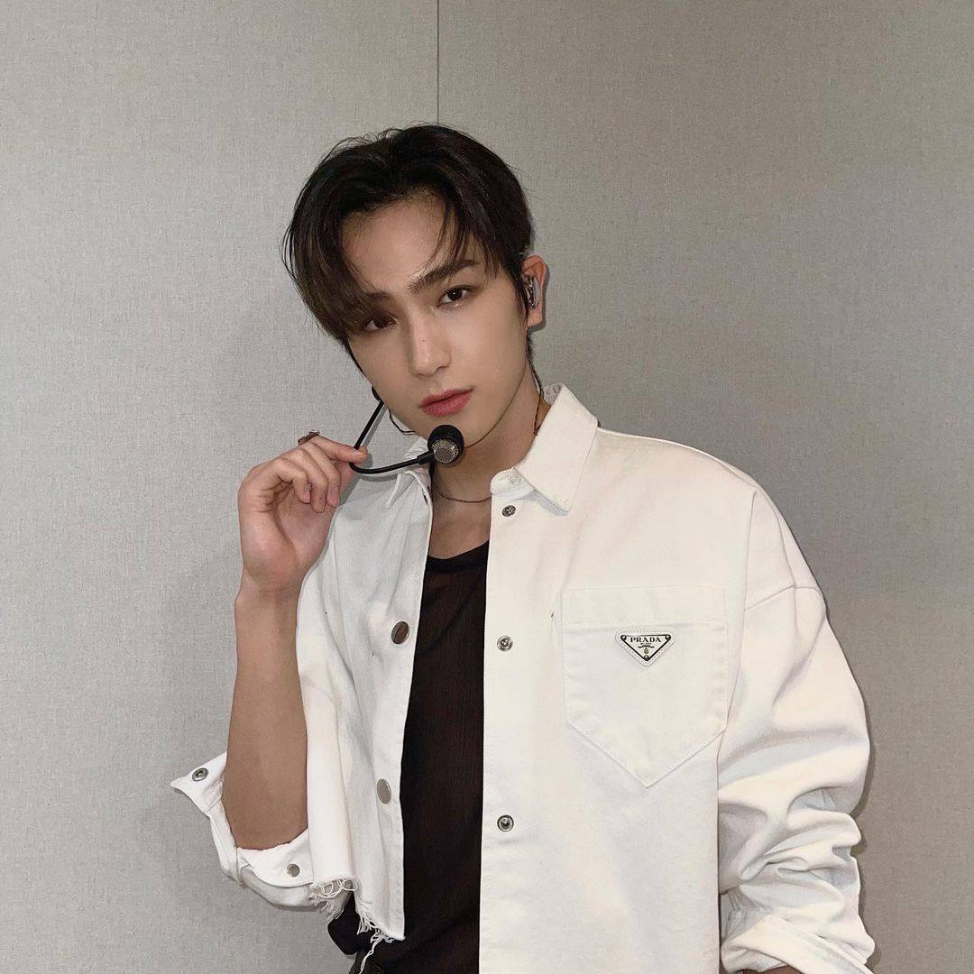Hyunjae of K-pop band The Boyz apologises for wearing hat