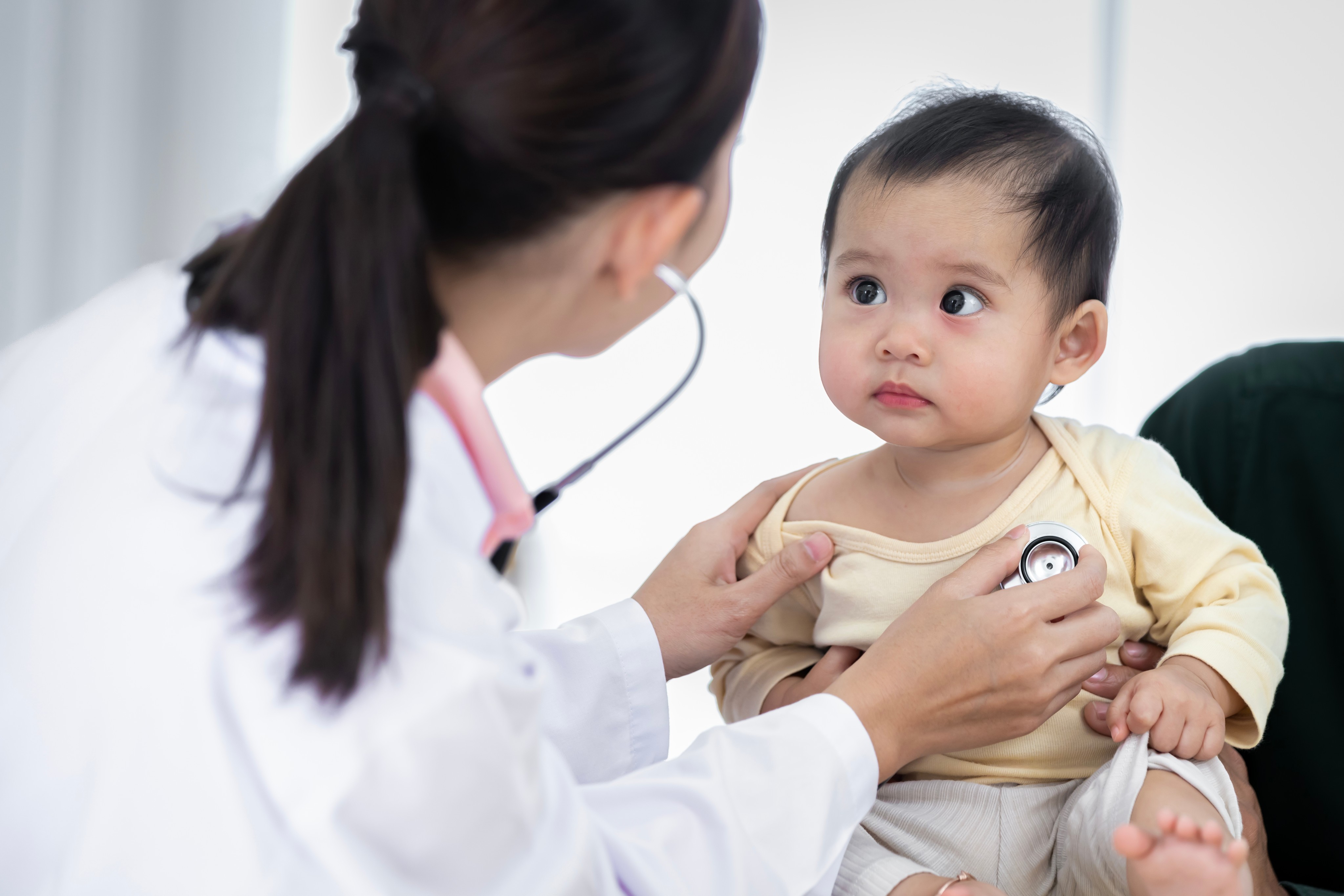 A new algorithm could pick up signs of autism as early as the first month of life, putting pediatricians and parents on alert and therapies quickly started, a US study finds. Photo: Shutterstock