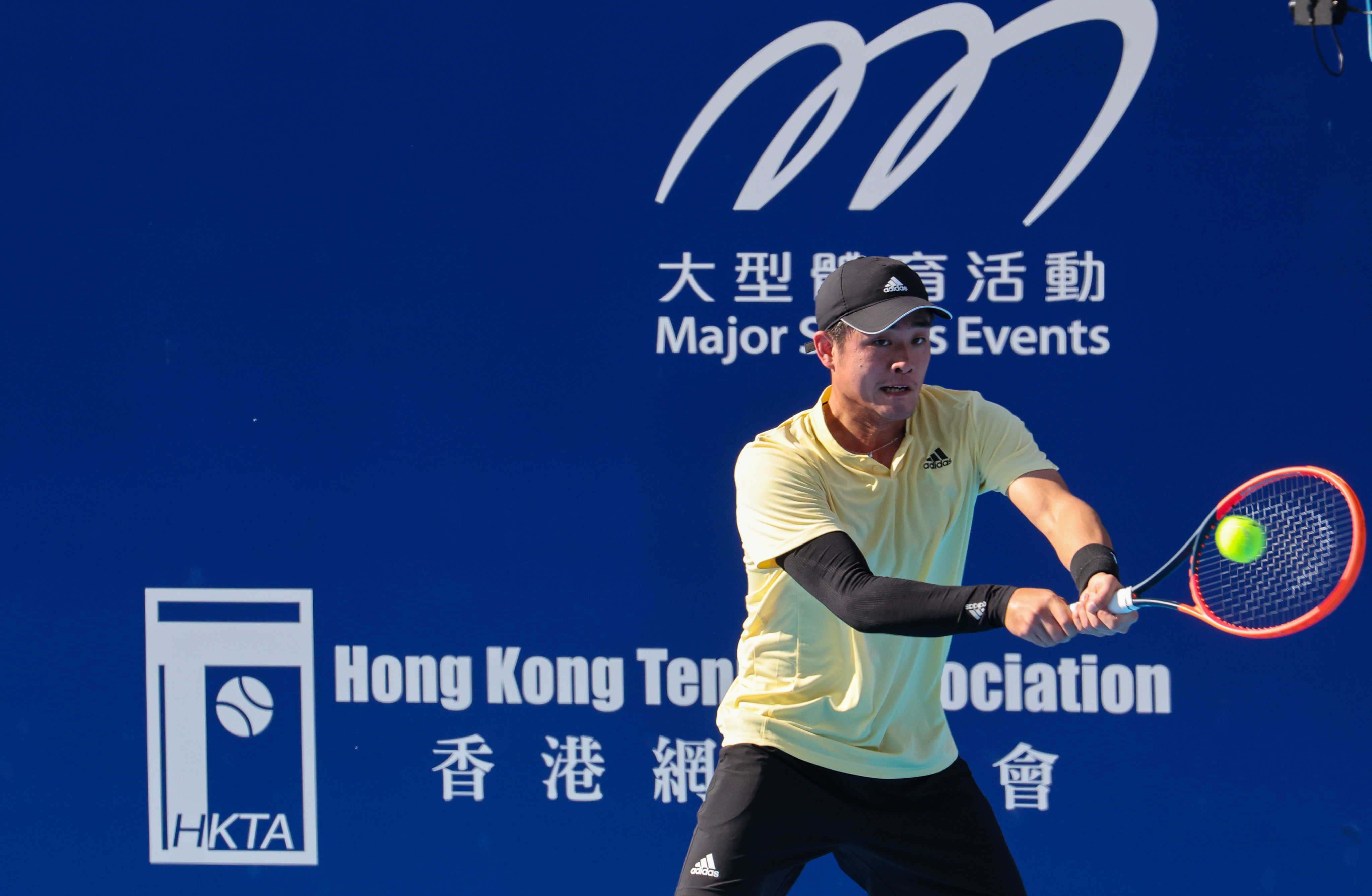 Wu Yibing in action against Hubert Hurkacz at Hong Kong International Tennis Challenge. Photo: Edmond So