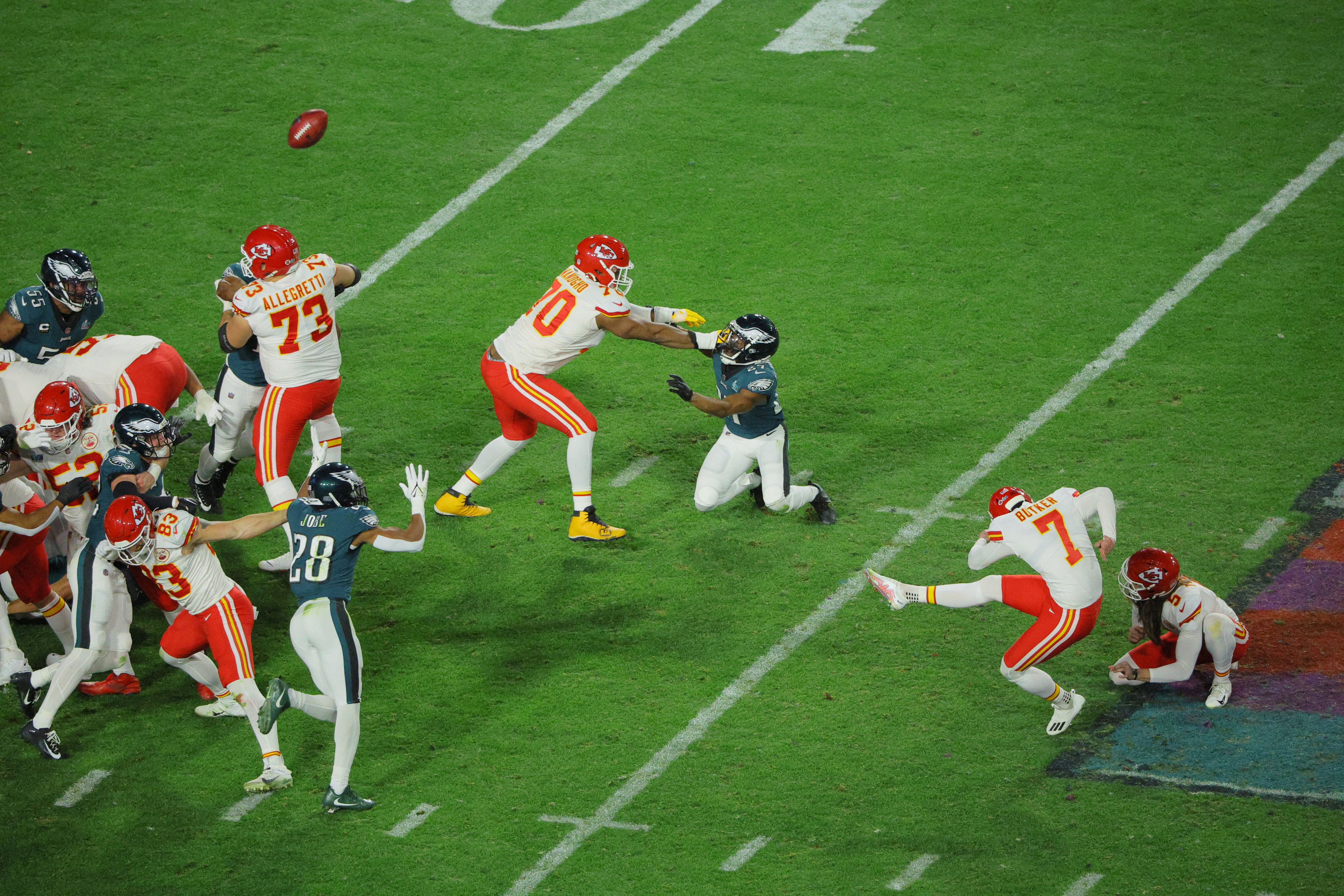 Athletes in action during Sunday’s NFL championship game between Kansas City Chiefs and Philadelphia Eagles in Glendale, Arizona. Photo: Reuters