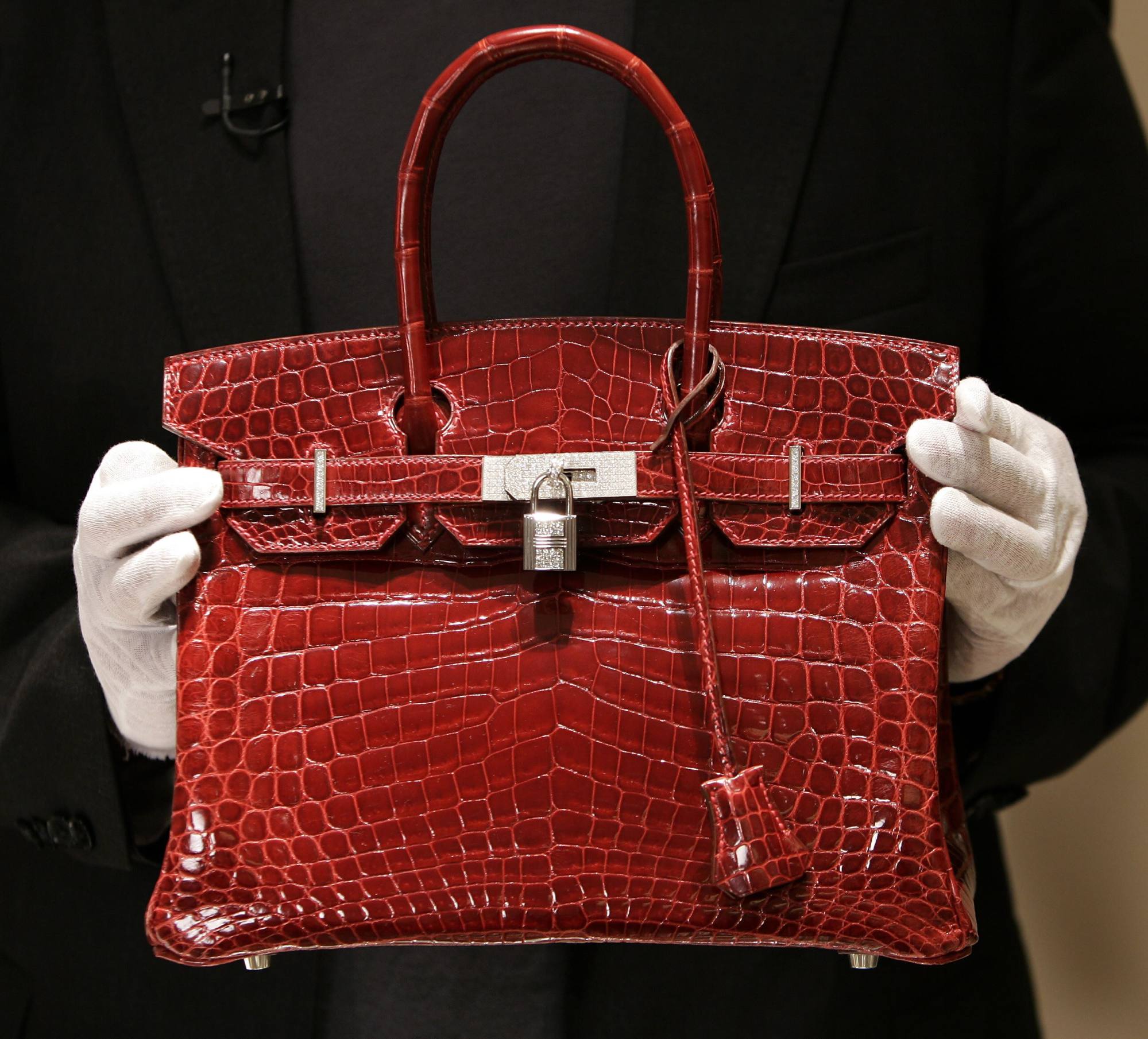 Must Read: Birkin Bag Sets Absurd Record Price at Auction, Thieves Hit Louis  Vuitton Store in Rio - Fashionista