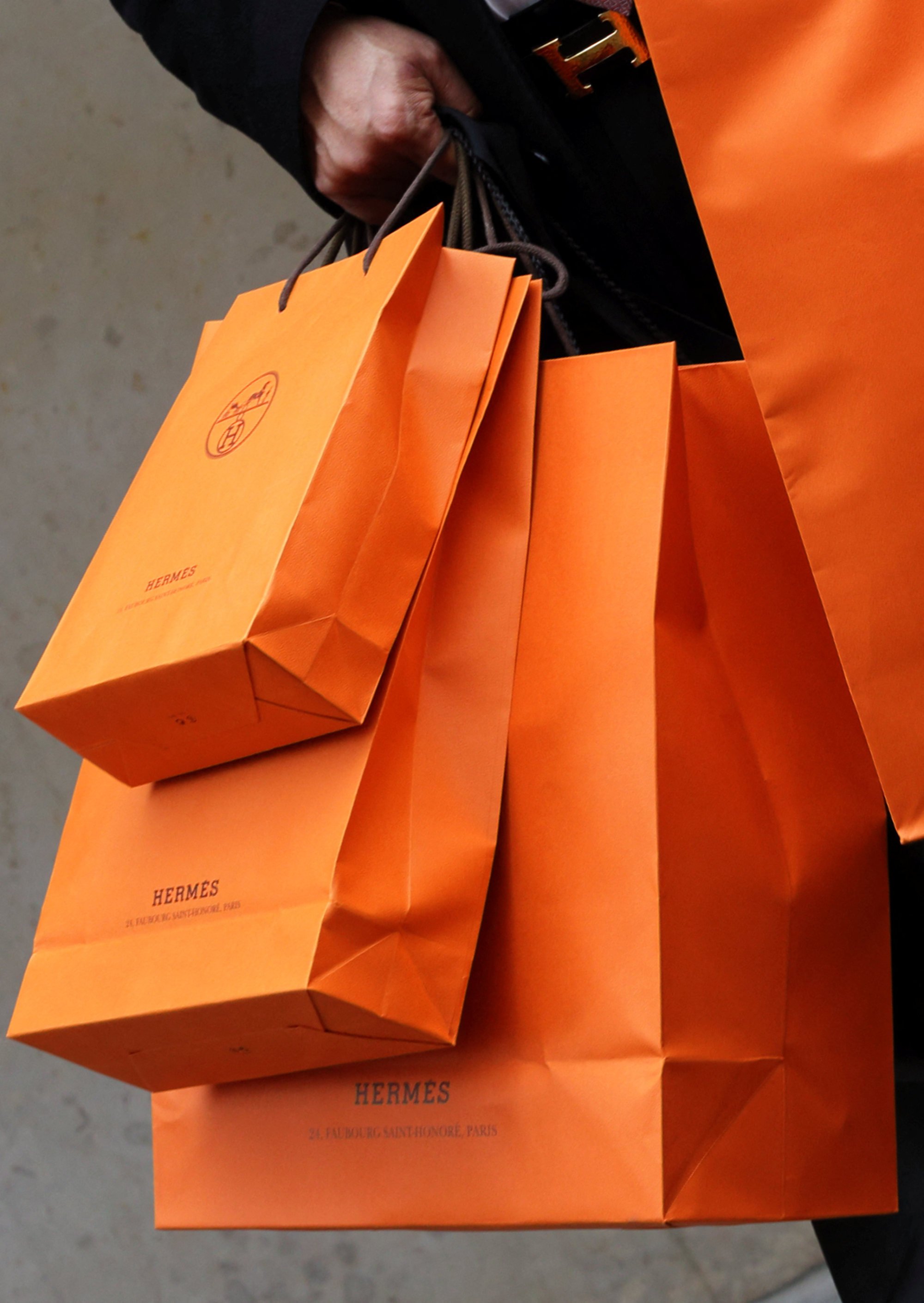 Live Reports and Updates on Hermès Sales in Paris and the US