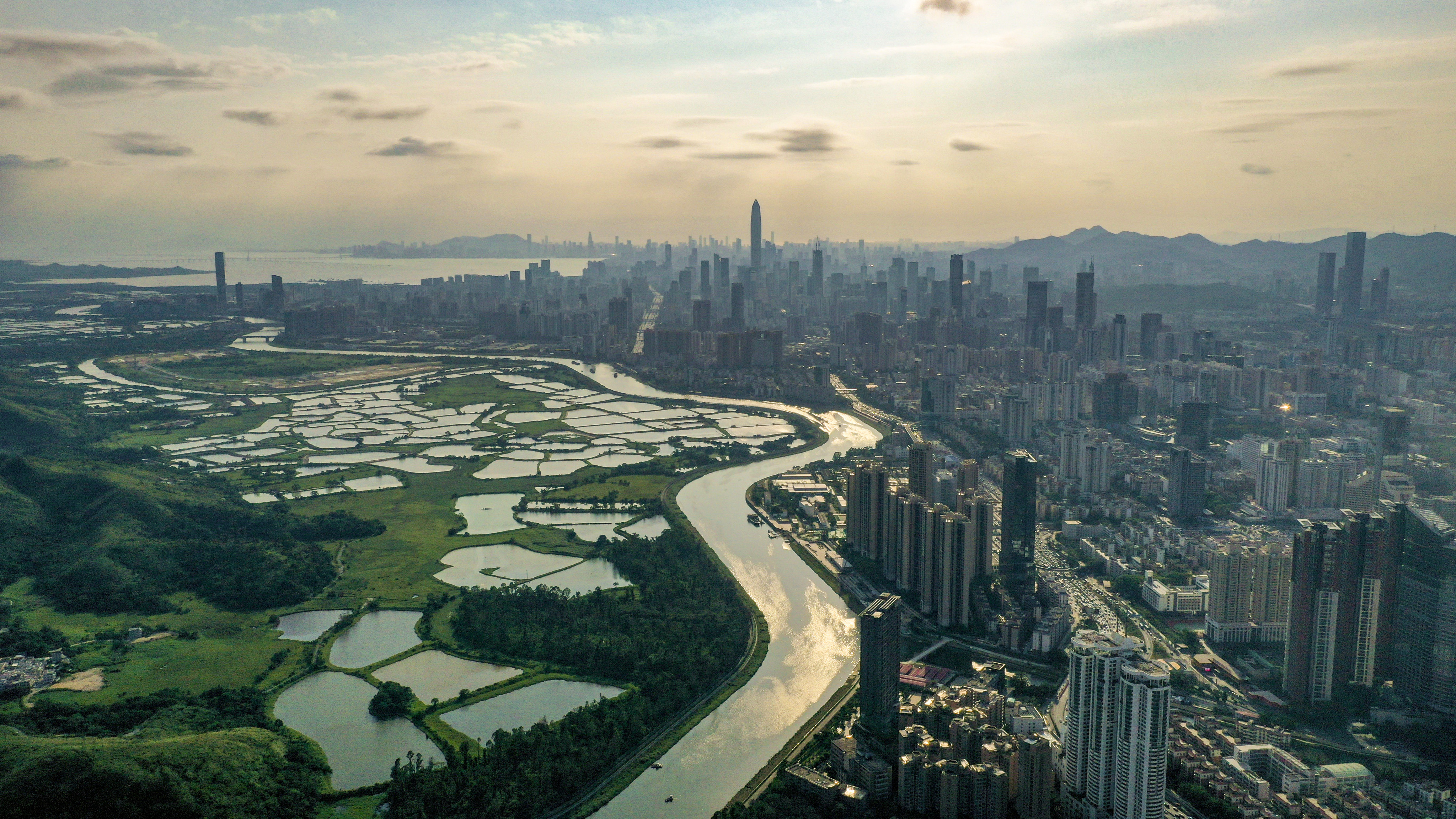 The border separating Shenzhen and Hong Kong. The two cities will play a critical role in the development of the Greater Bay Area. Photo: Martin Chan