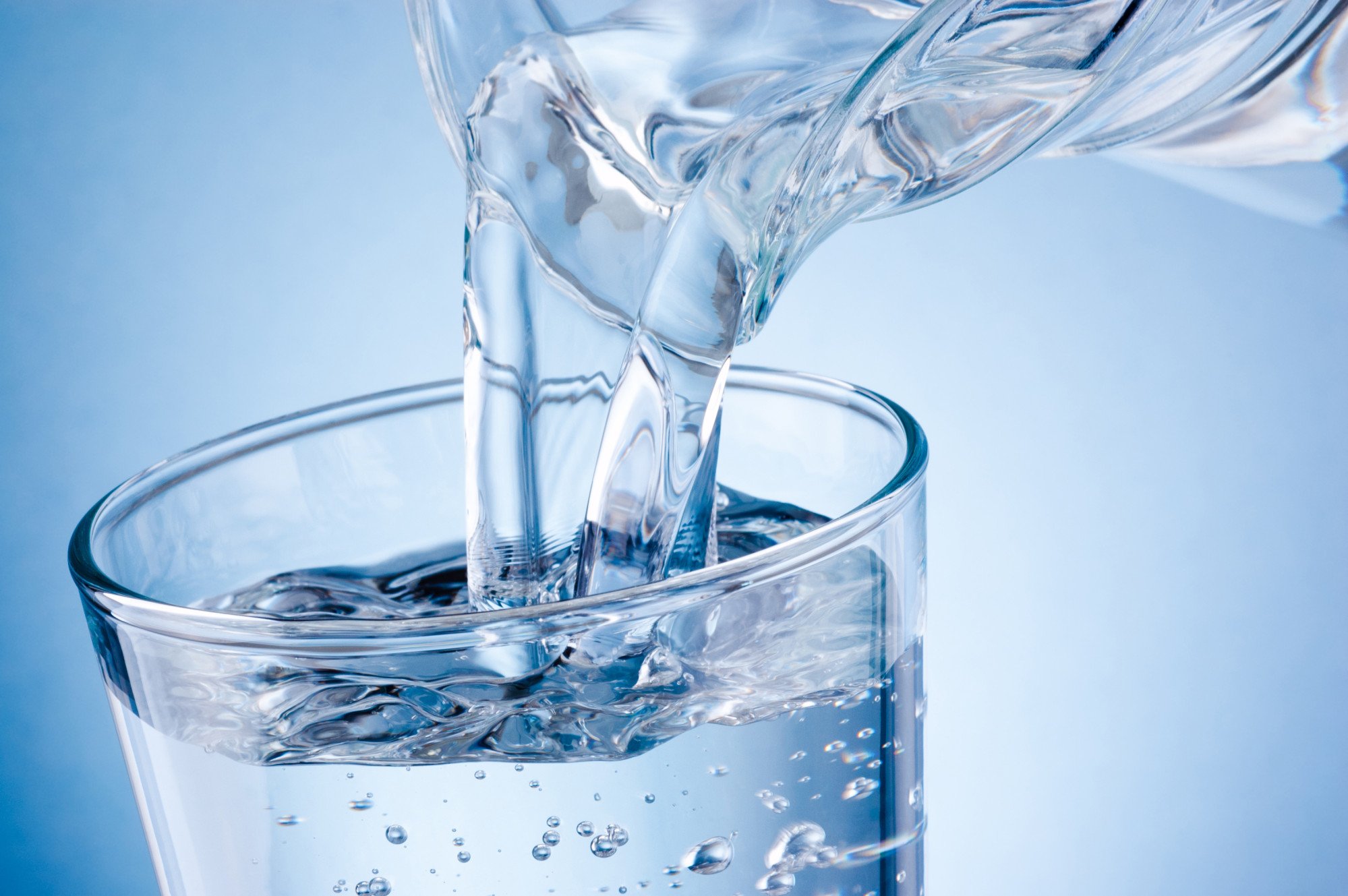 How drinking enough water adds healthy years to your life, preventing ...