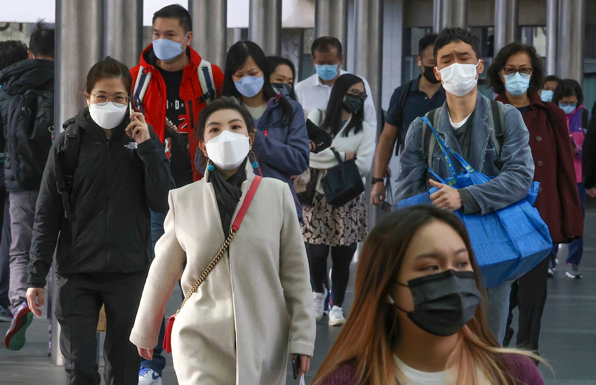 Experts say the current cold weather is conducive for respiratory viruses. Photo: Jonathan Wong