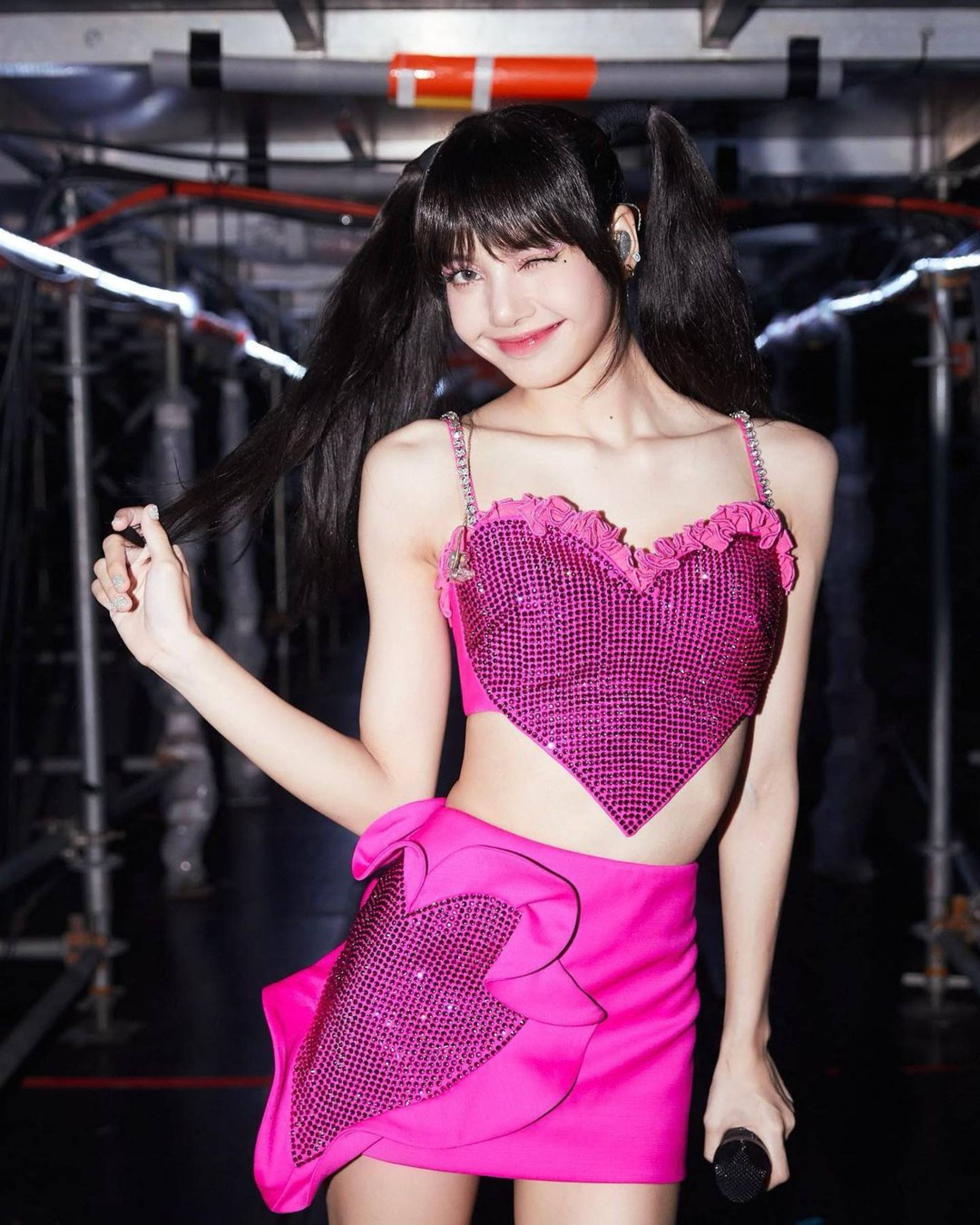 Blackpink Lisa's 12 most stylish looks of 2023 so far: the 'human Celine'  has rocked plenty of independent brands, from Alice & Olivia and Area on  the Born Pink tour, to Canitt