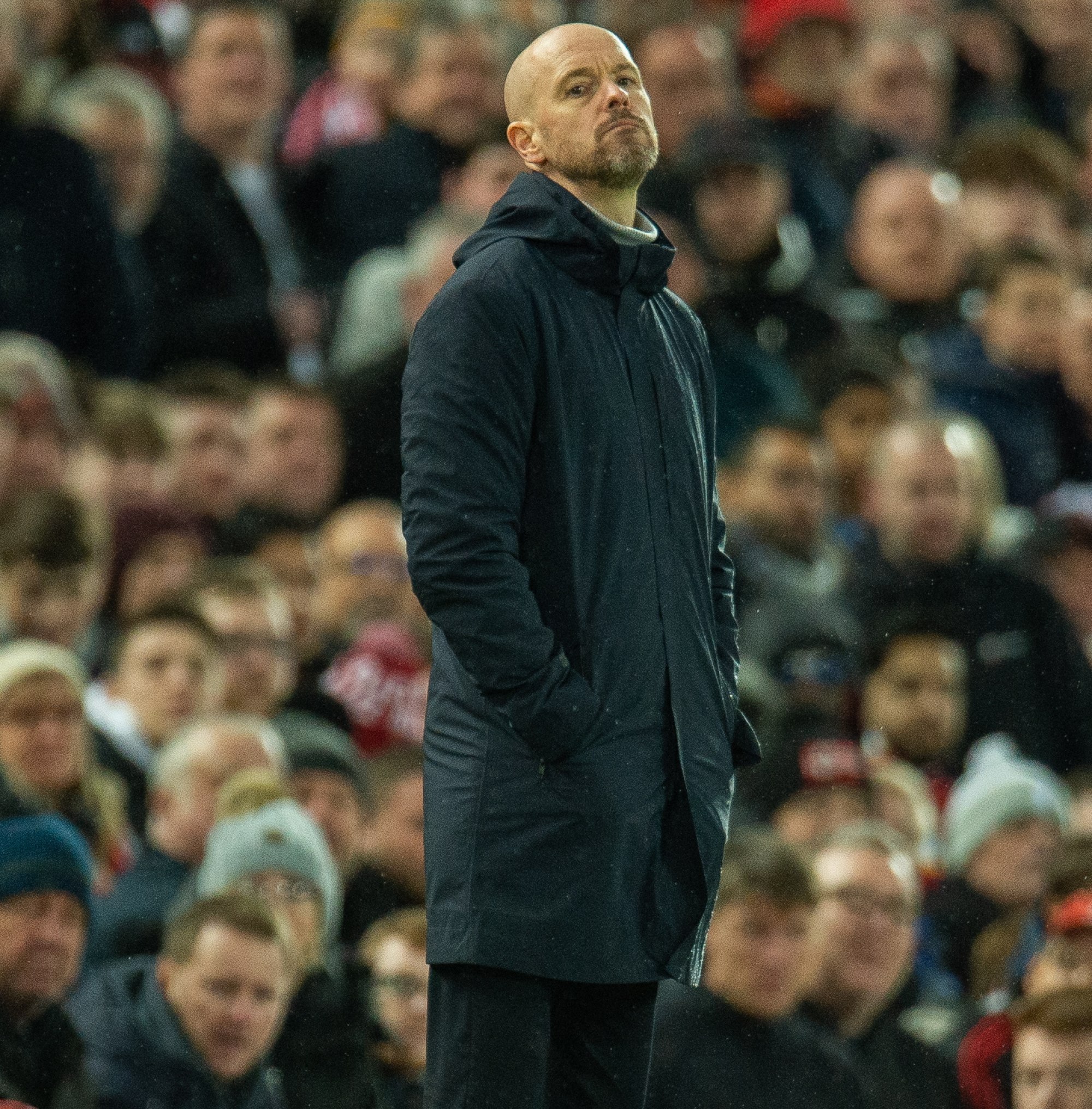 Manchester United manager Erik Ten Hag looks on from the touchline at Anfield. Photo: EPA-EFE