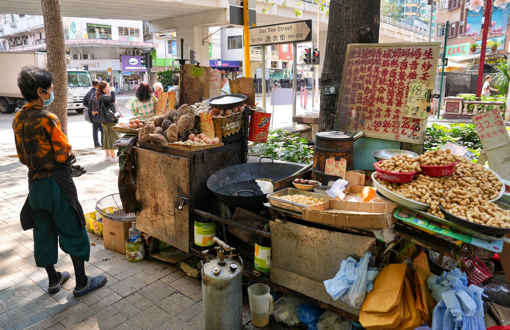 are-hong-kong-s-hawkers-dying-out-how-ageing-vendors-licensing-laws