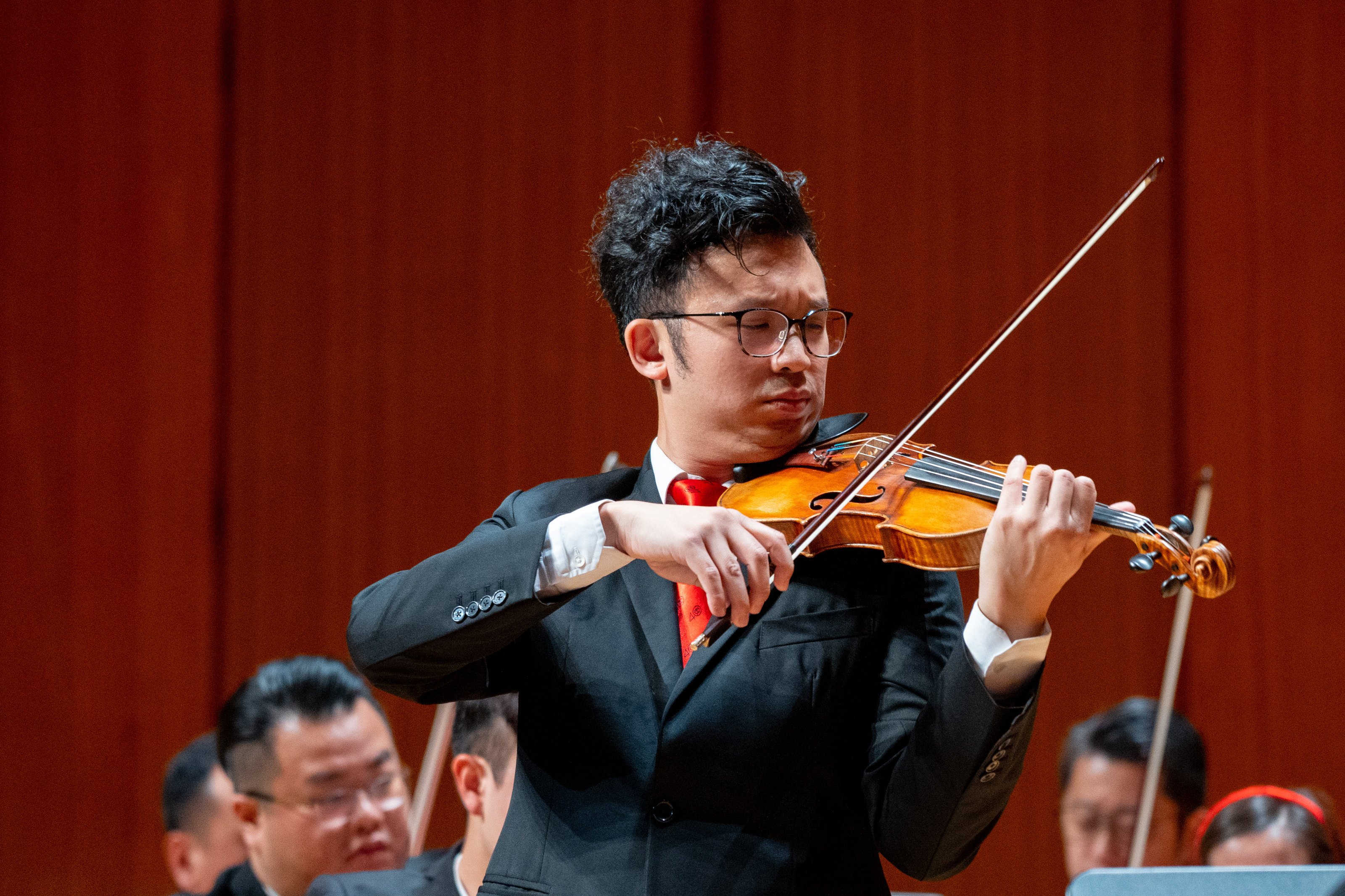 Violist turns violin soloist for The Four Seasons by Vivaldi Piazzolla's Four Seasons of Buenos Aires Hong Kong concert South China Morning Post