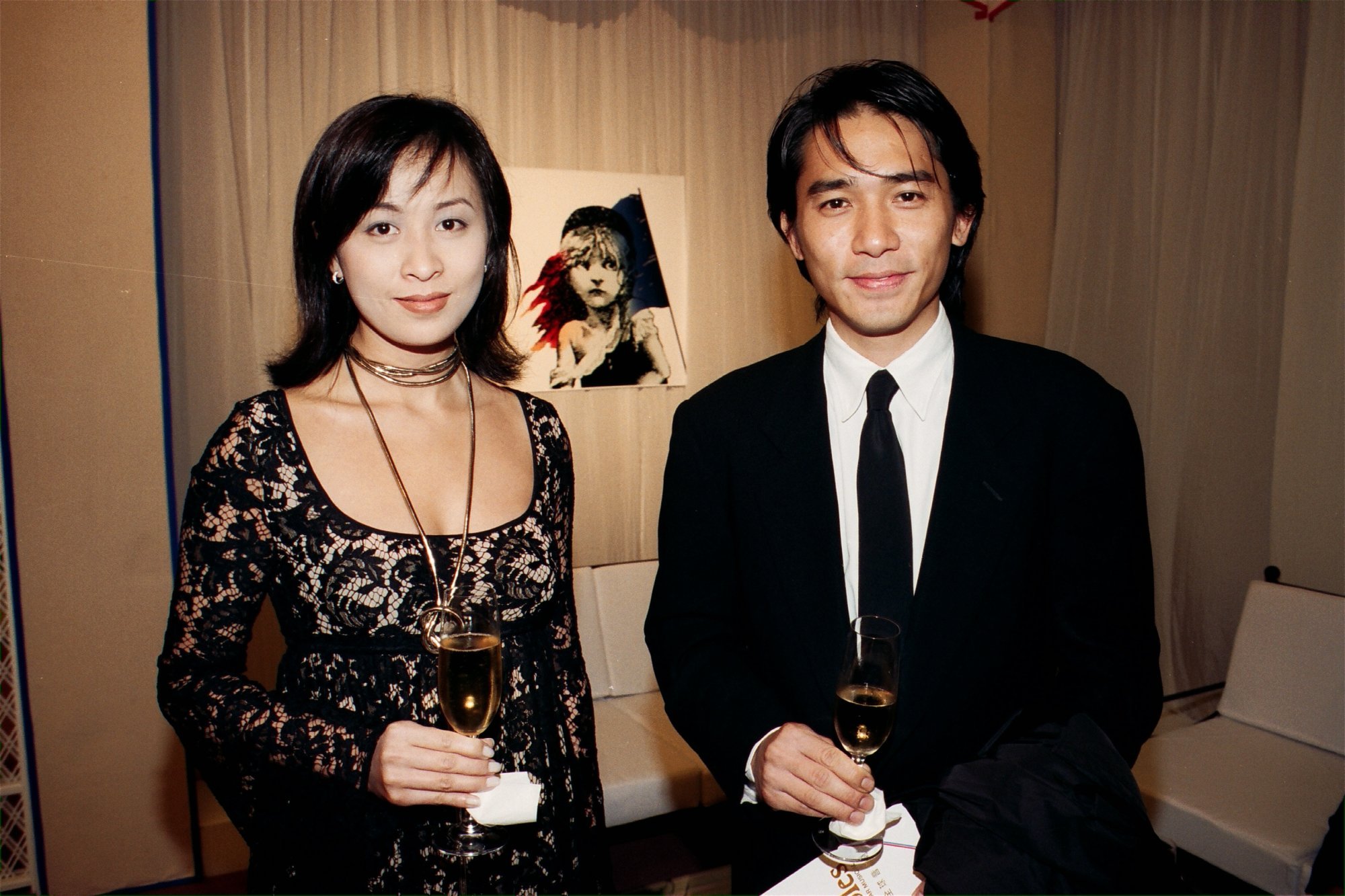 Lưu Gia Linh và Lương Triều Vỹ, ảnh chụp năm 1996. Họ yêu nhau từ cuối những năm 1980 và kết hôn năm 2008. Ảnh: SCMP