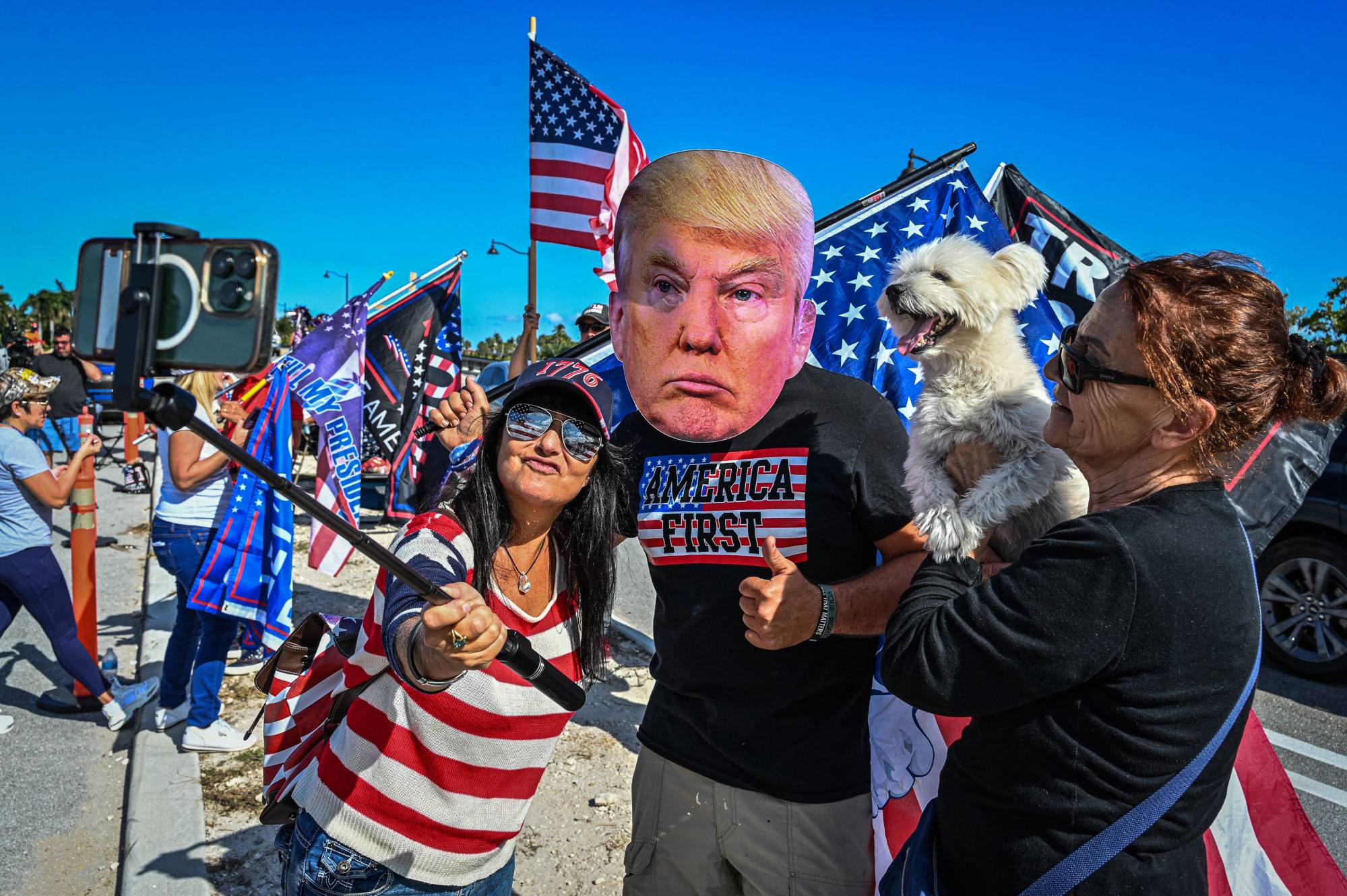 Supporters of former US president Donald Trump near Mar-a-Lago Club in Palm Beach, Florida. Photo: AFP