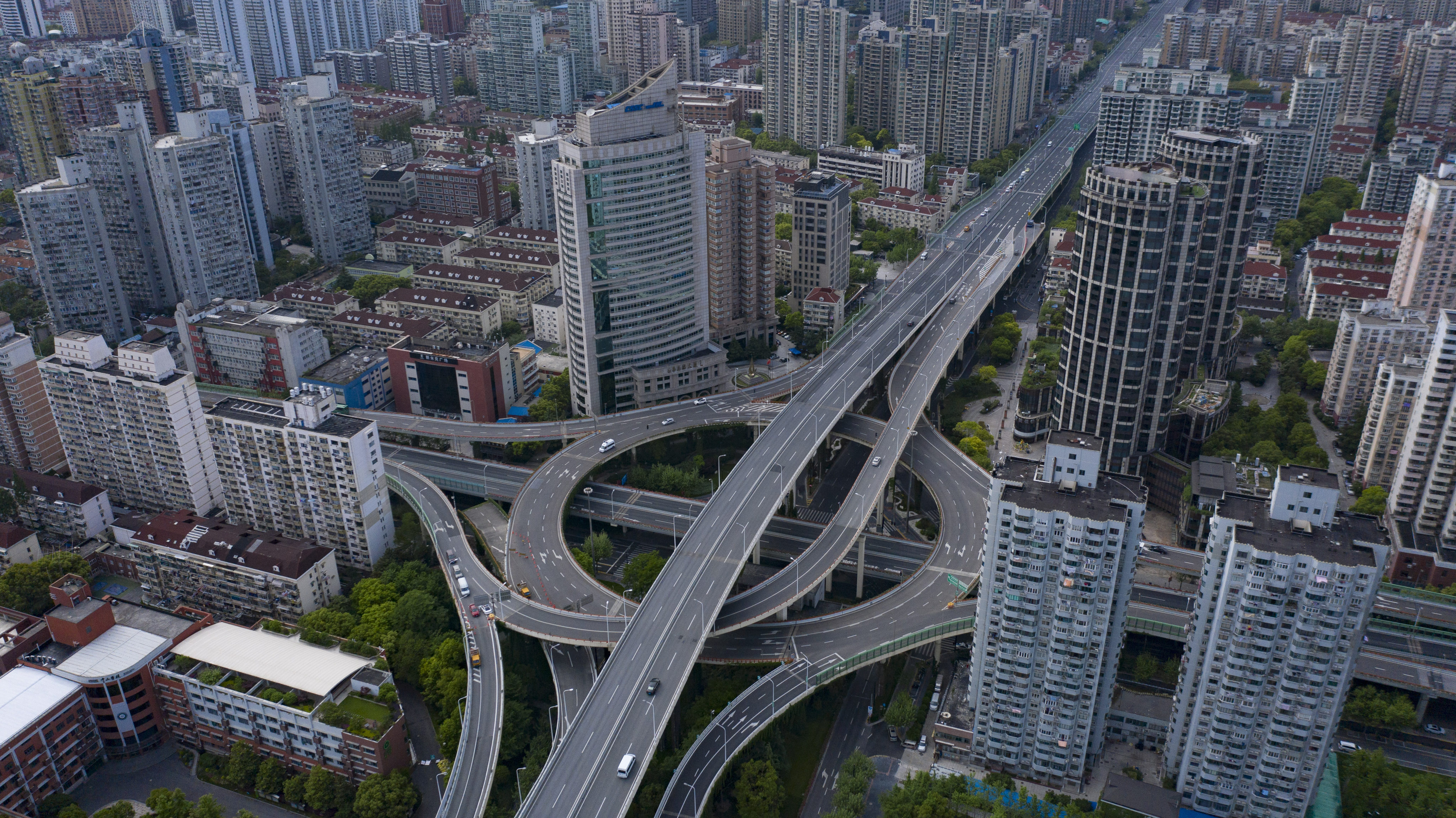 Shanghai’s near-empty roads in April last year, when residents were confined to their homes to contain the spread of Covid-19. Photo: Bloomberg