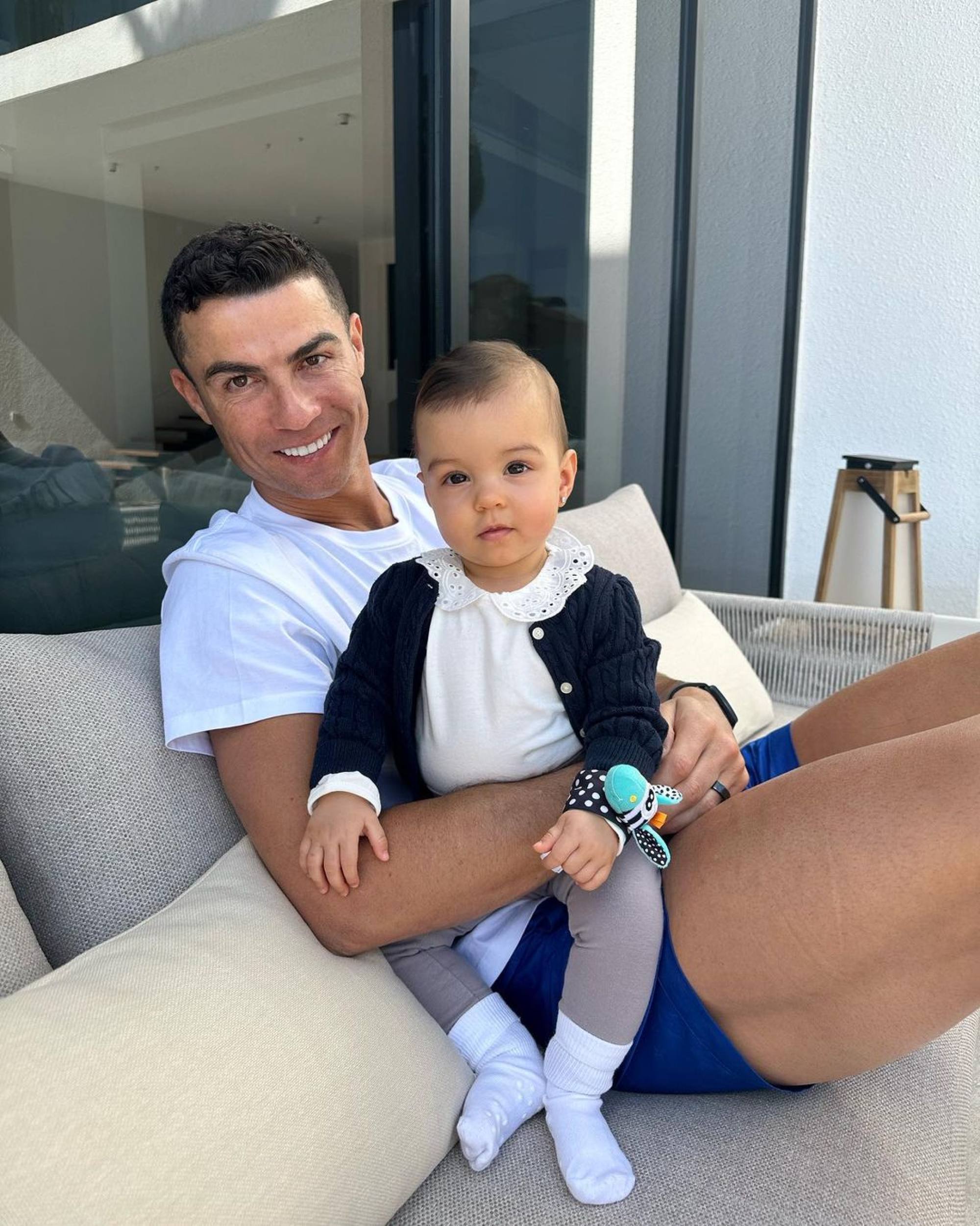Inside Georgina Rodríguez's glamorous new life in Saudi Arabia: Cristiano  Ronaldo signed a multimillion-dollar Al Nassr deal, moved countries – and  his partner is already a Gulf Kingdom style icon