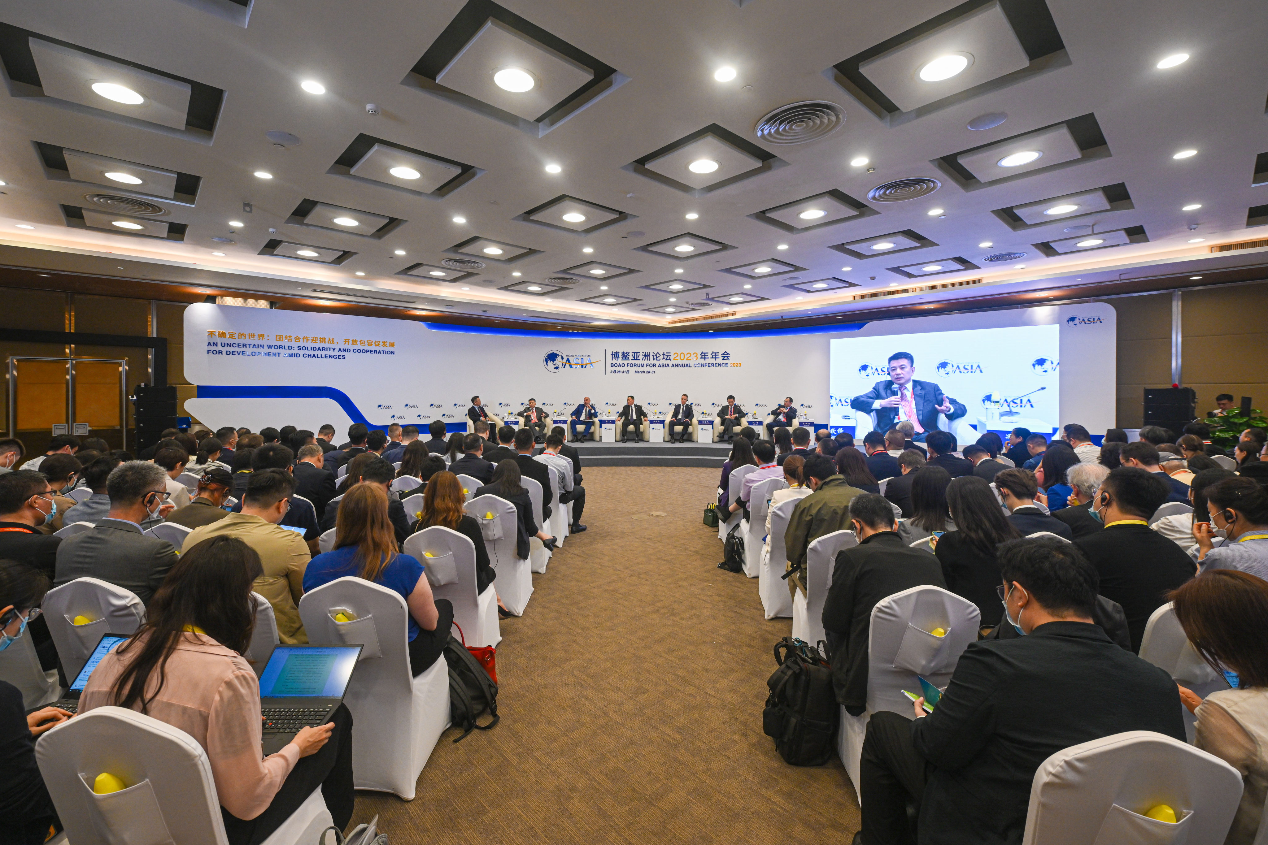 A panel discussion themed on “New Landscape of Industrial and Supply Chain” is held during the Boao Forum for Asia Annual Conference 2023 in Boao, south China’s Hainan Province. Photo: Xinhua