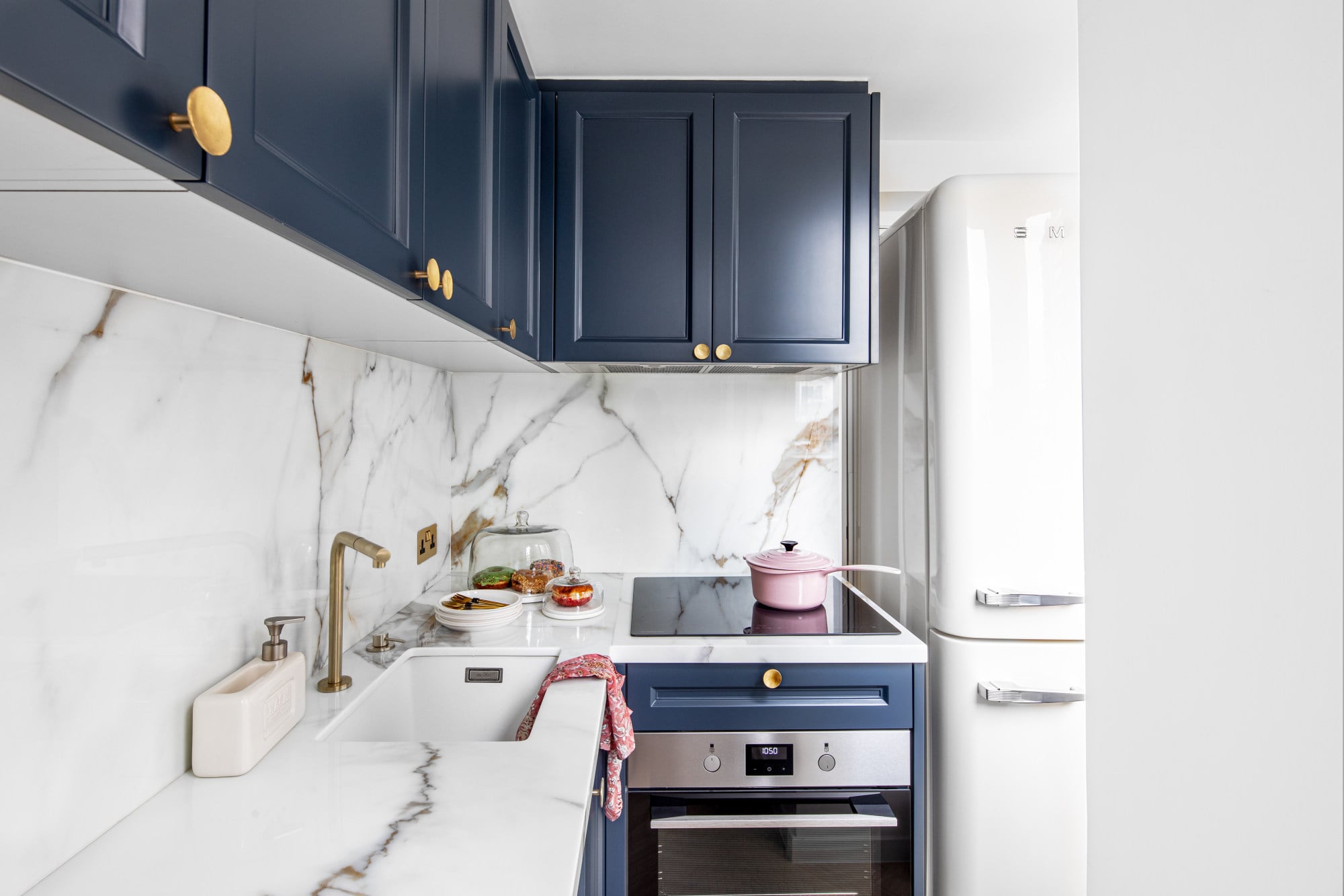 In a chic, urbane Hong Kong studio apartment where even the light ...