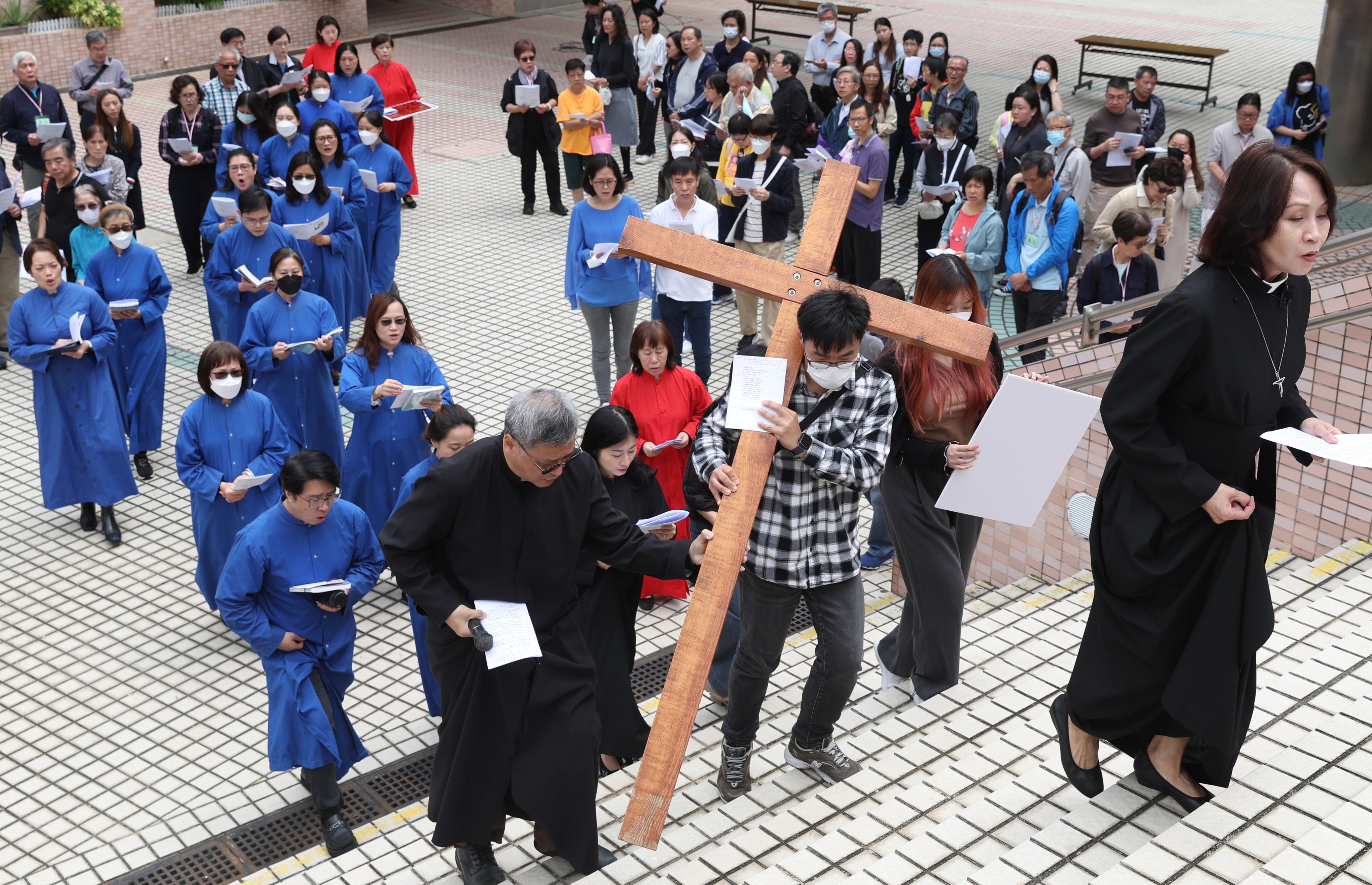 Worshippers attended an Easter march on Good Friday at Tin Shui Wai. Photo: Yik Yeung-man