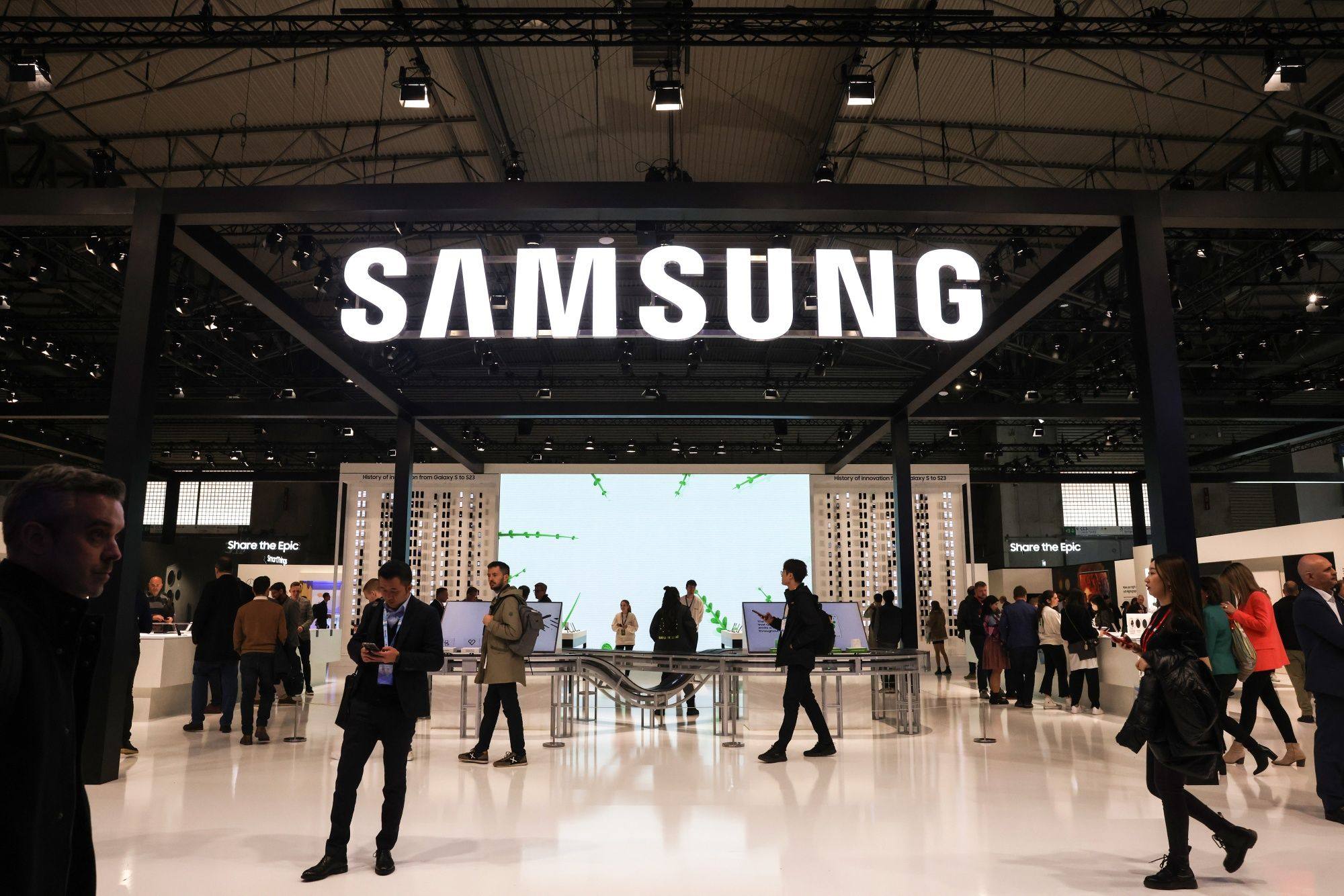The Samsung Electronics booth at the MWC Barcelona trade show in Spain on February 28, 2023. Photo: Bloomberg