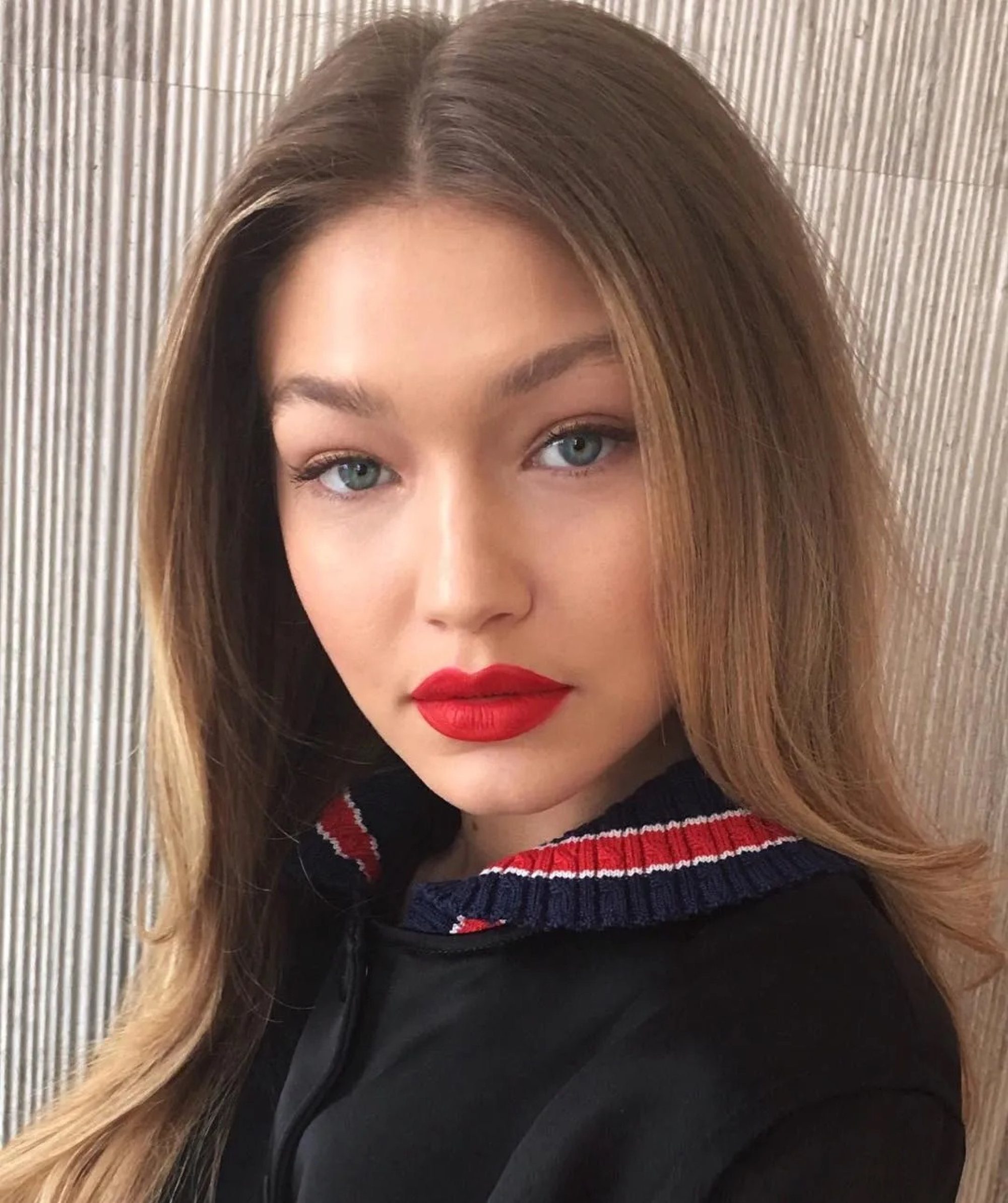 How to get luscious red lips in 3 steps: Taylor Swift, Gigi Hadid, Selena  and Marilyn Monroe have all showed off the iconic lipstick look – and  today's runways continue the timeless