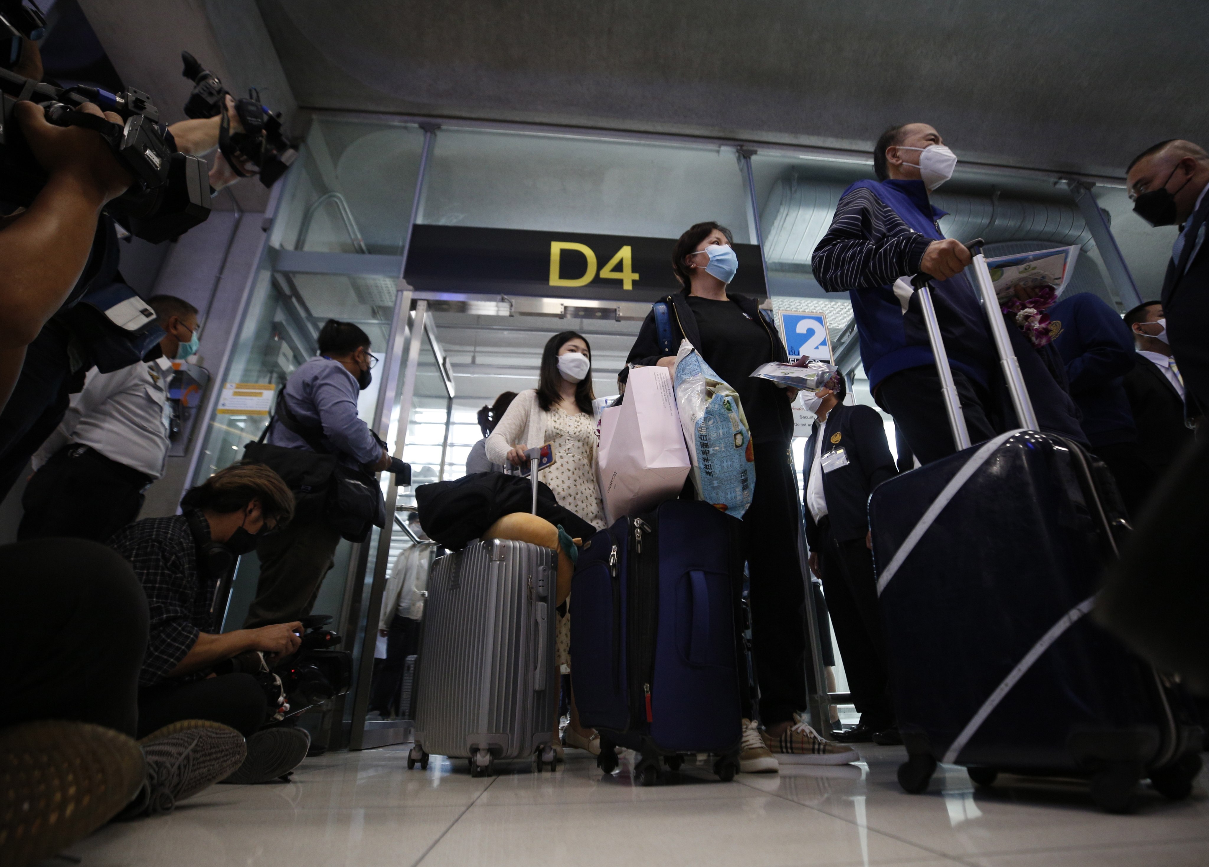 Passengers who violate the Plant Quarantine Act are subject to a fine of 20,000 baht (US$584), a one-year prison term or both. Photo: EPA-EFE