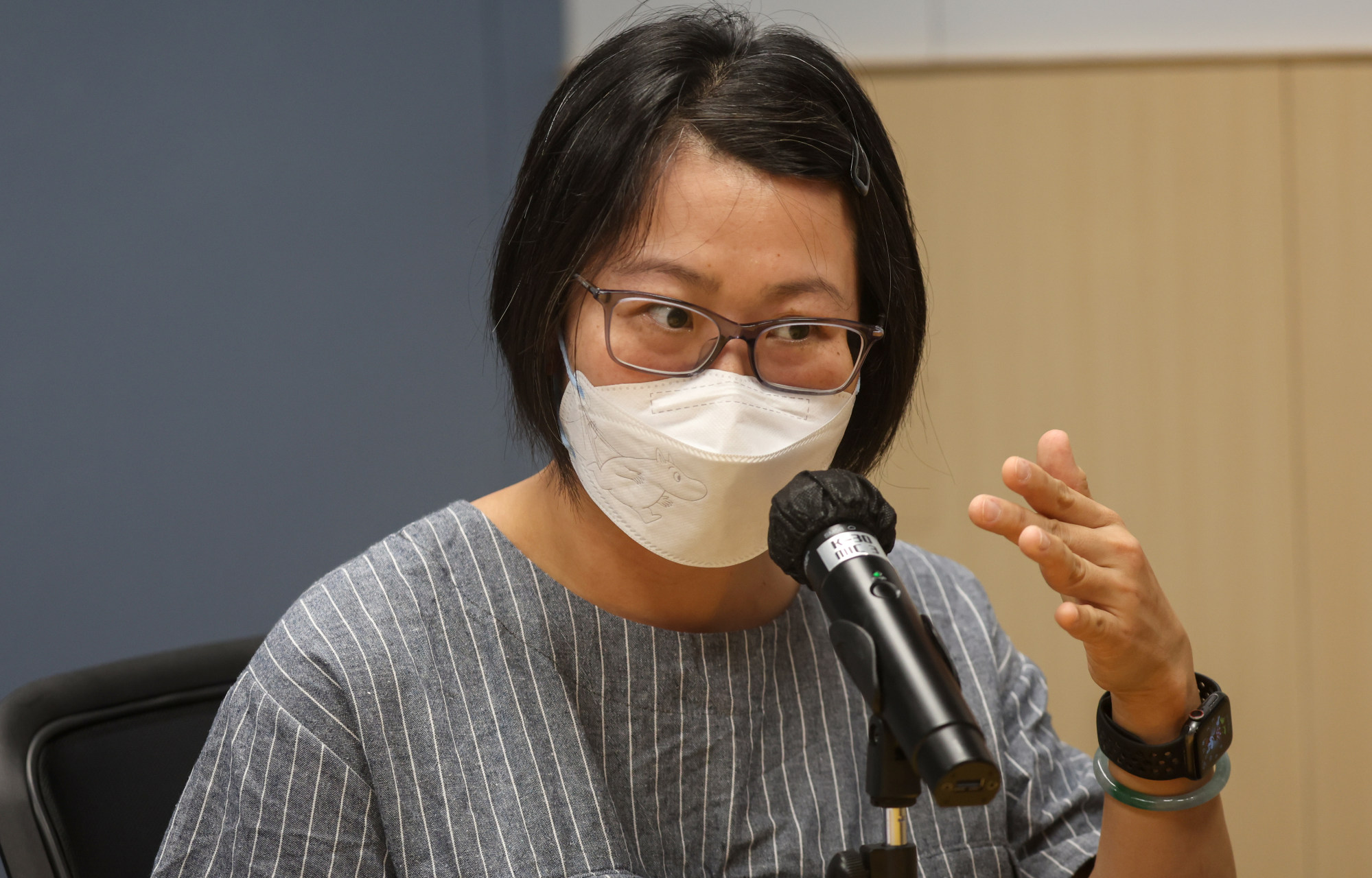 Teacher Ma King-chi shares her experience of laser surgery on her vocal cords. Photo: Edmond So