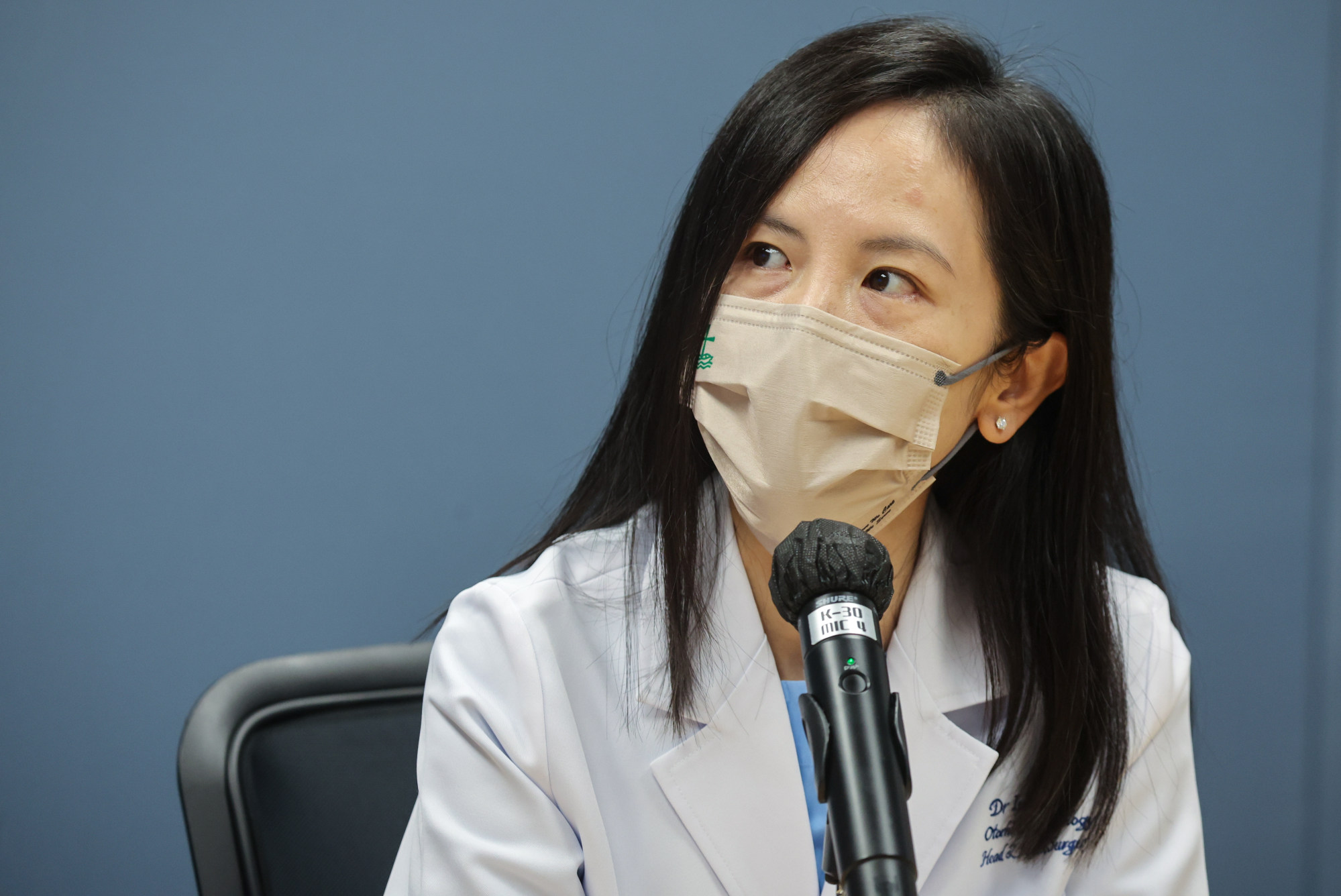 Dr Iris Leung speaks to the media about voice care. Photo: Edmond So