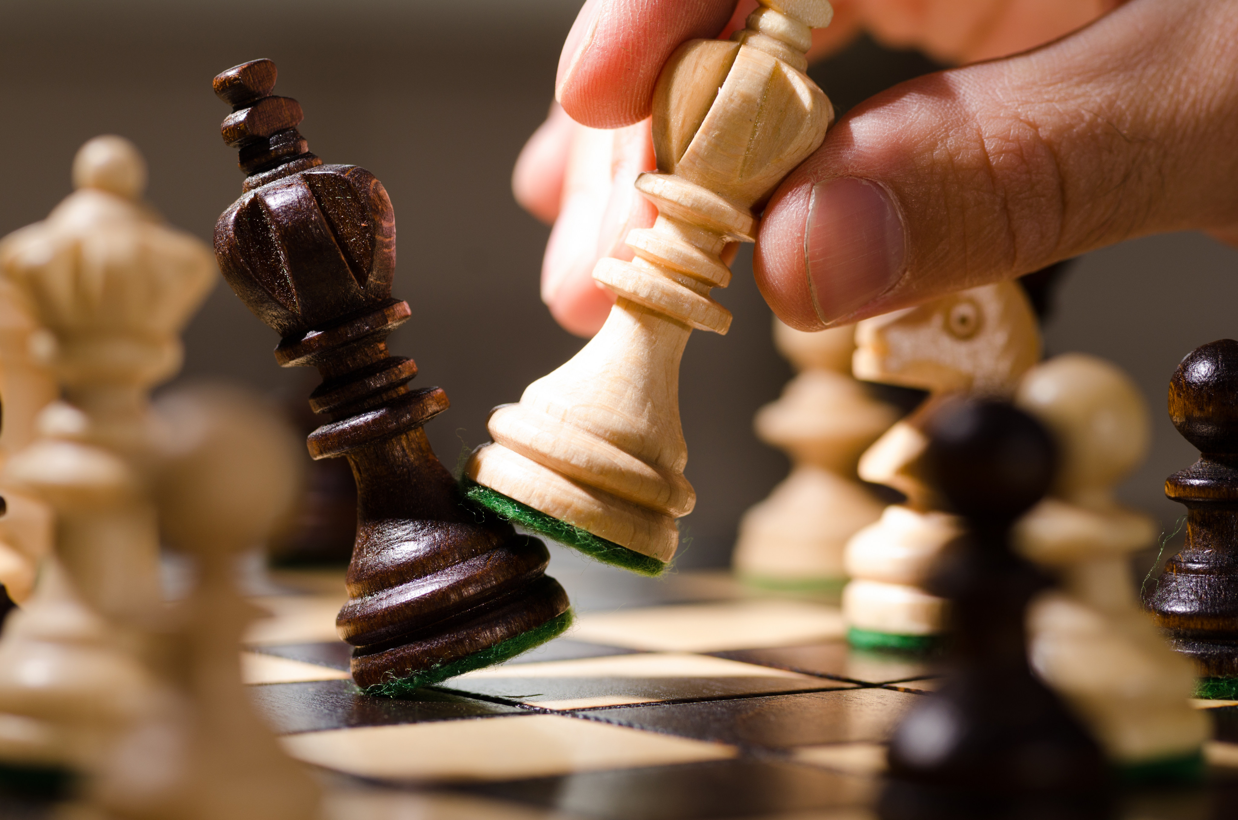 Man Uses Burka Disguise to Participate in Women's Chess Tournament