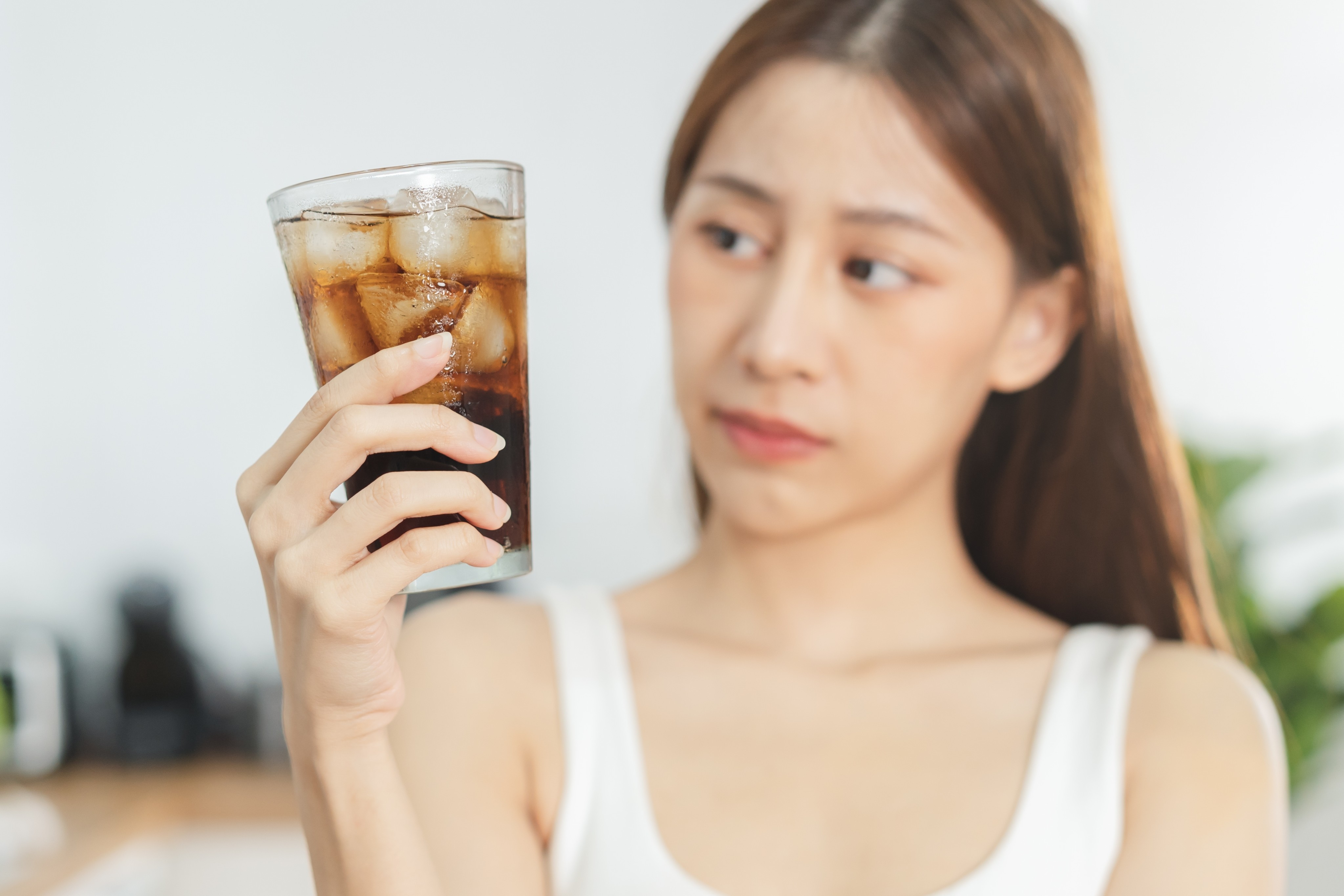 Reduce your risk of cancer, diabetes, depression, heart disease, obesity and gout by limiting sugary drinks to one a week, say the authors of a new study of the impact of sugar consumption. Photo: Shutterstock